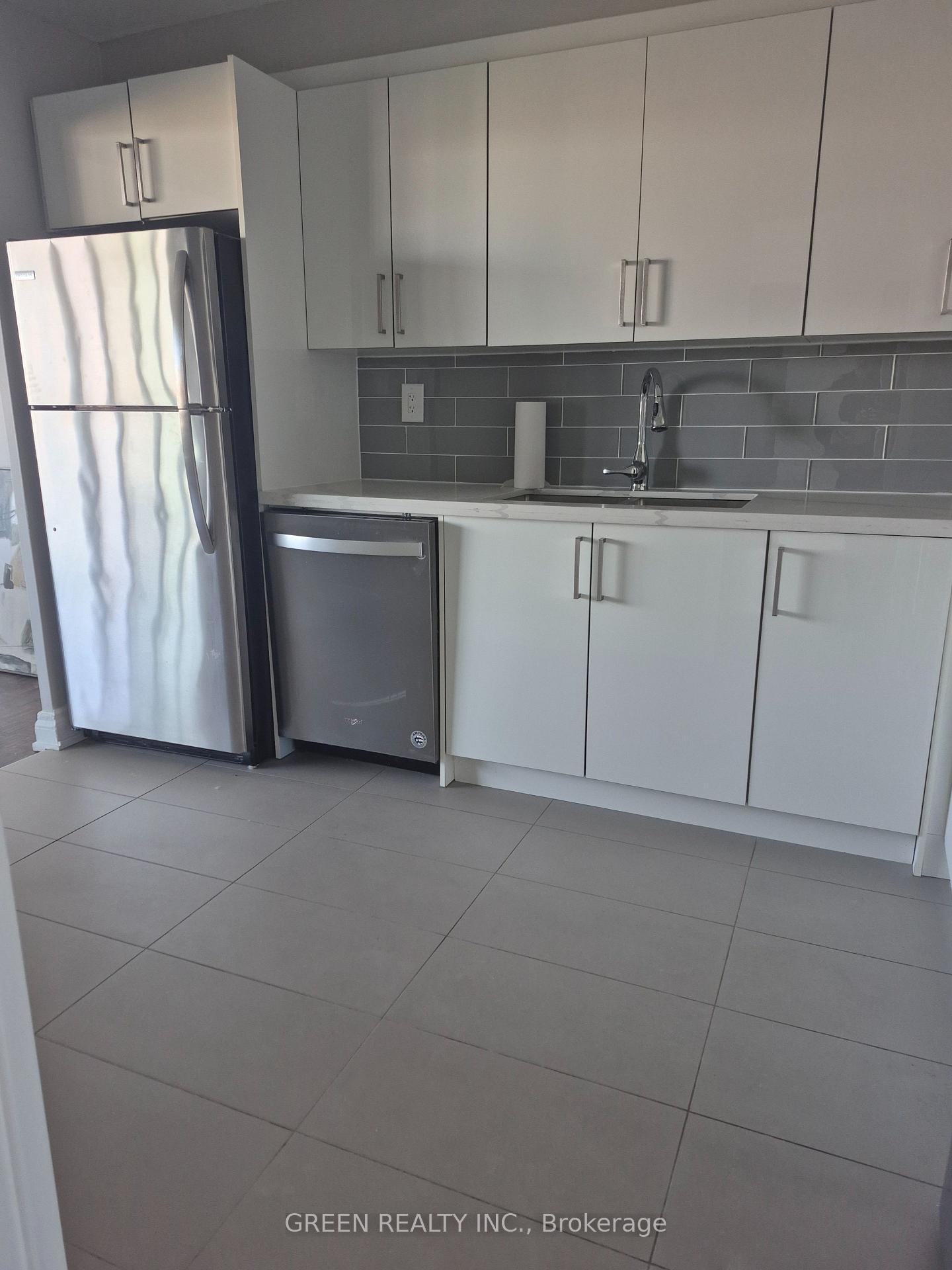 Photo 3 of Unit 1606, 2160 Lakeshore Road, Burlington, Brant — HOMEH