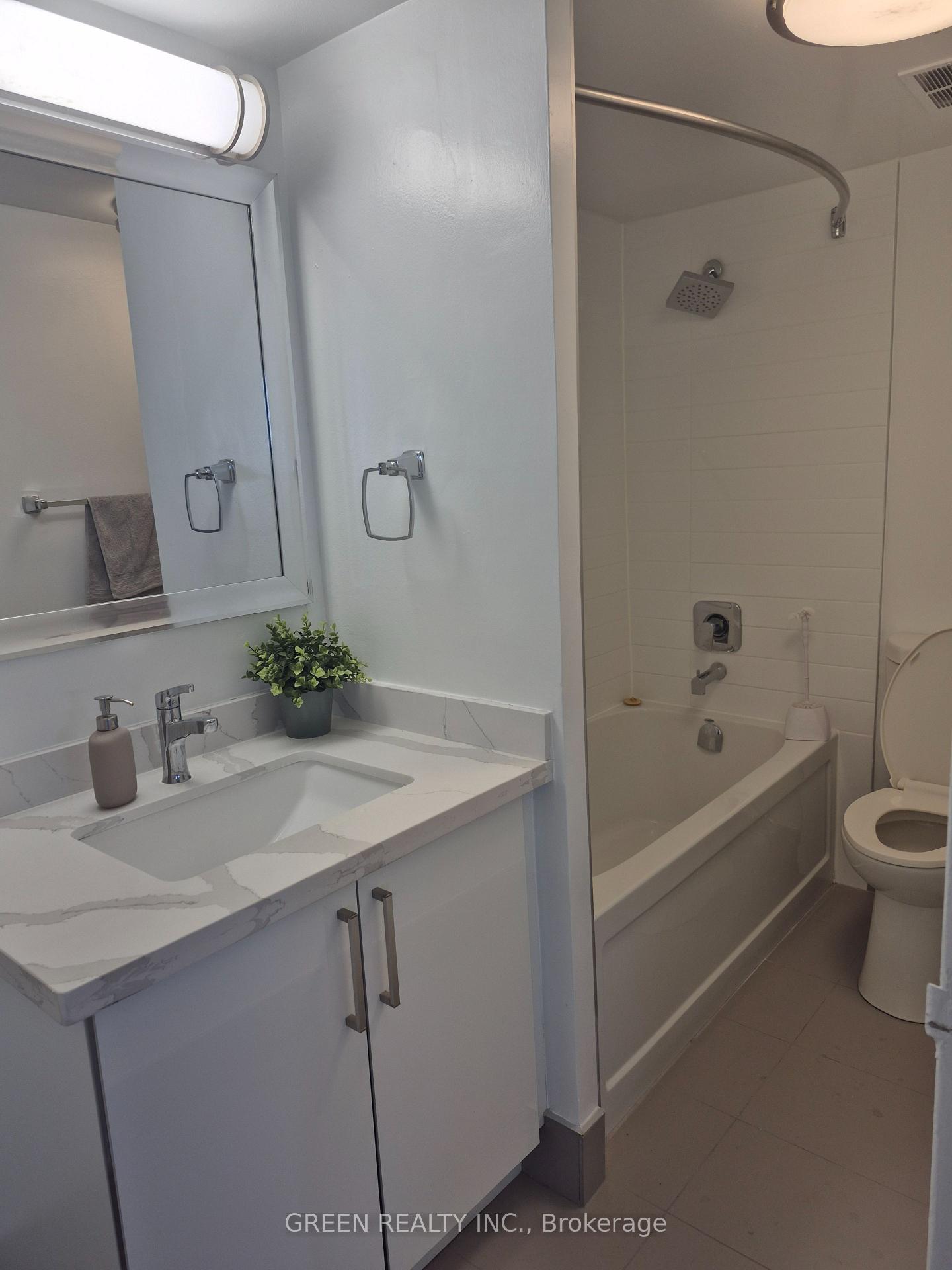 Photo 6 of Unit 1606, 2160 Lakeshore Road, Burlington, Brant — HOMEH