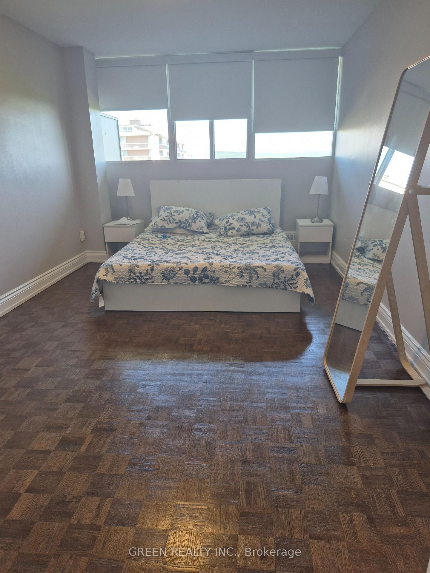 Photo 7 of Unit 1606, 2160 Lakeshore Road, Burlington, Brant — HOMEH