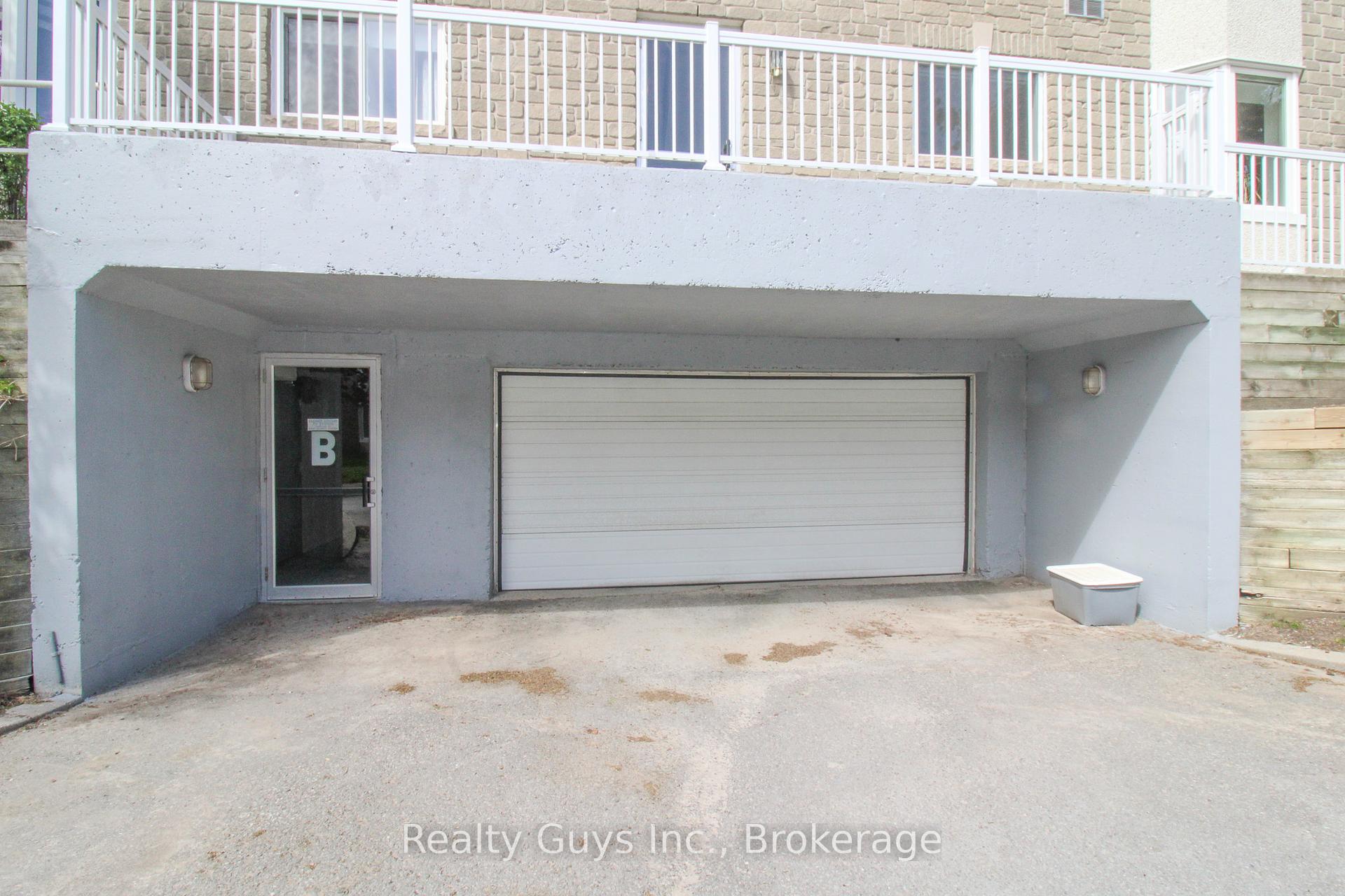 Photo 6 of 1099 Clonsilla Avenue, Peterborough, Otonabee Ward 1 — HOMEH