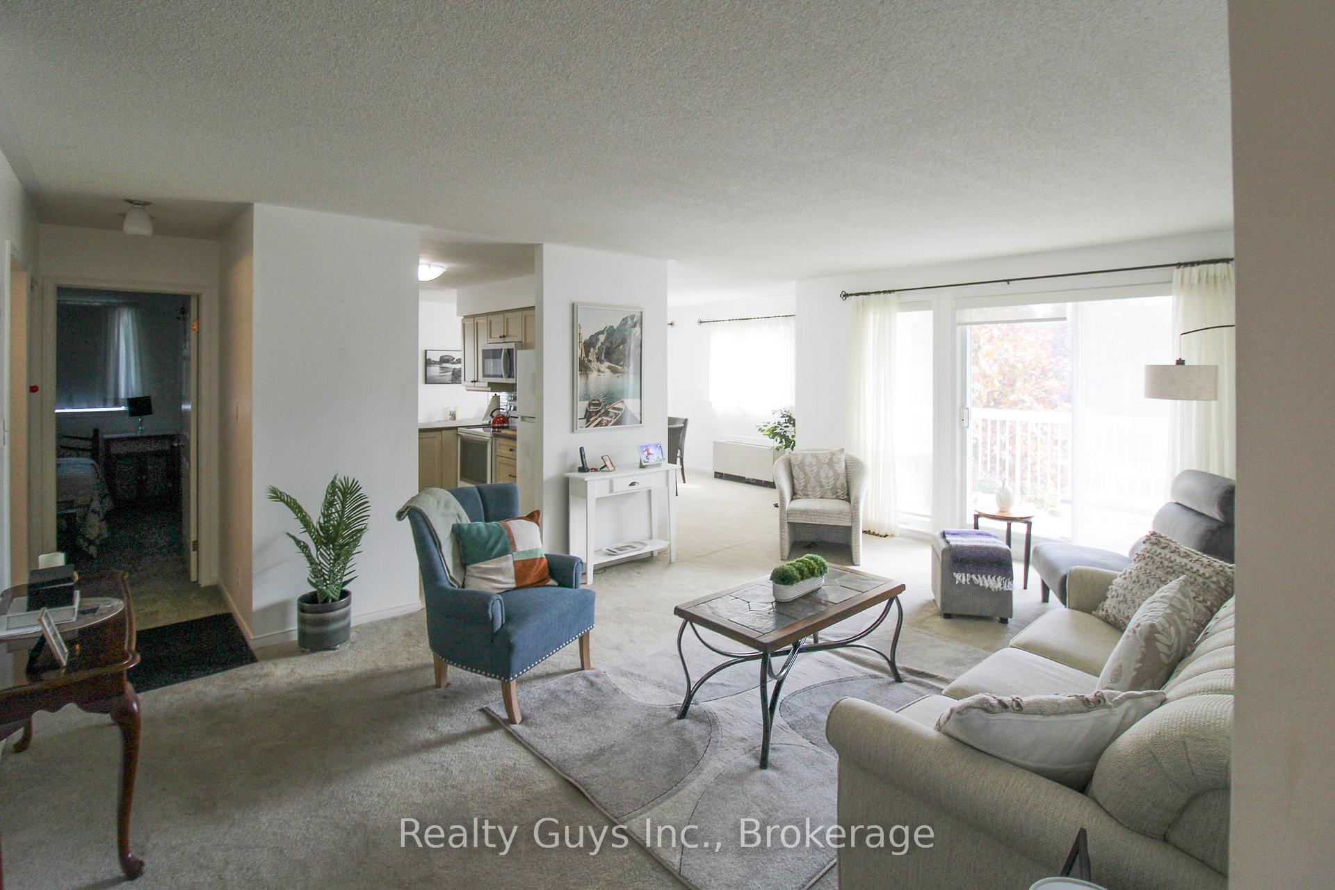 Photo 7 of 1099 Clonsilla Avenue, Peterborough, Otonabee Ward 1 — HOMEH