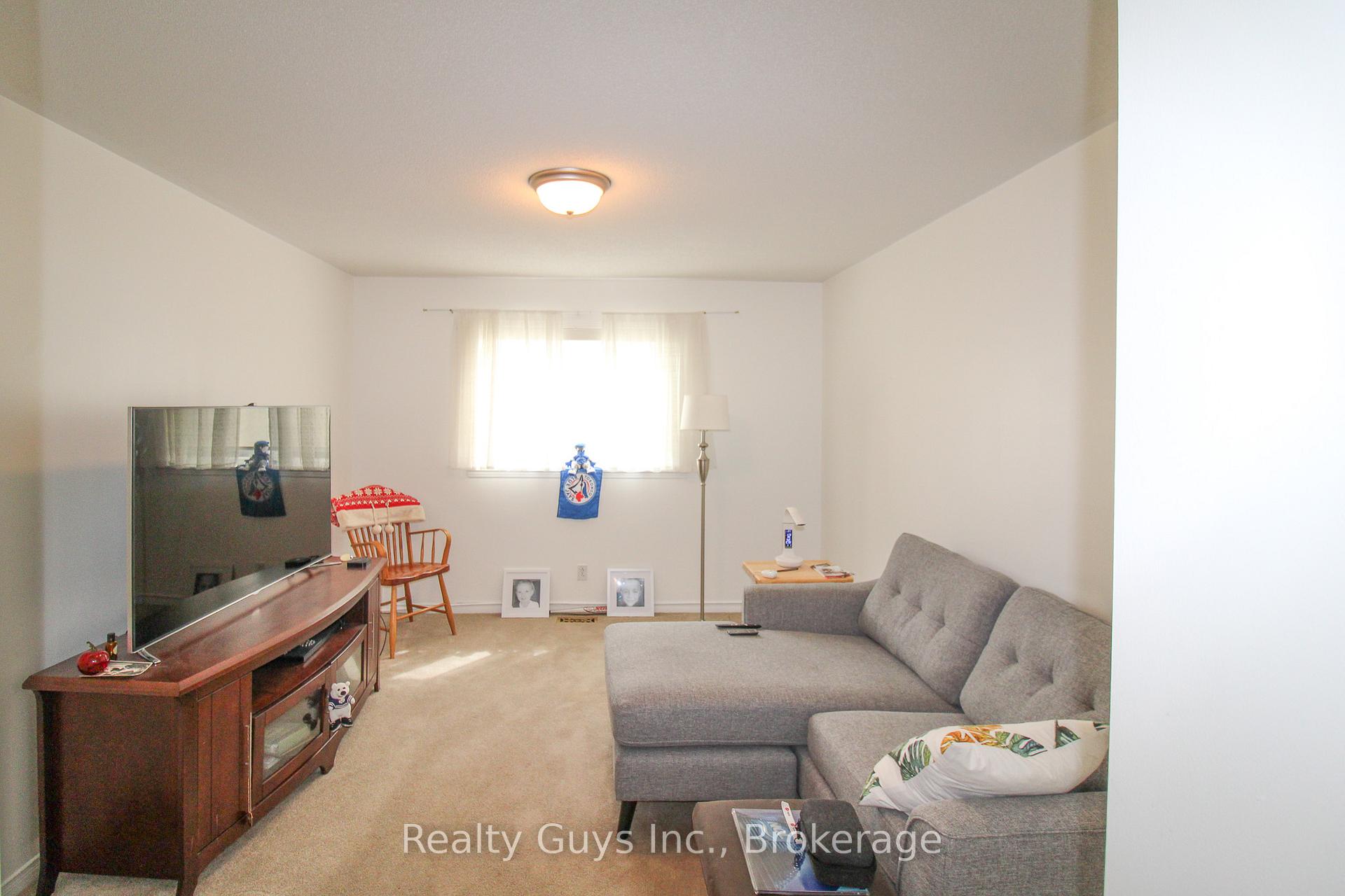 Photo 84 of 1099 Clonsilla Avenue, Peterborough, Otonabee Ward 1 — HOMEH