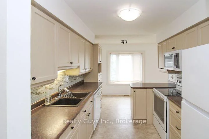 Photo 15 of 1099 Clonsilla Avenue, Peterborough, Otonabee Ward 1 — HOMEH