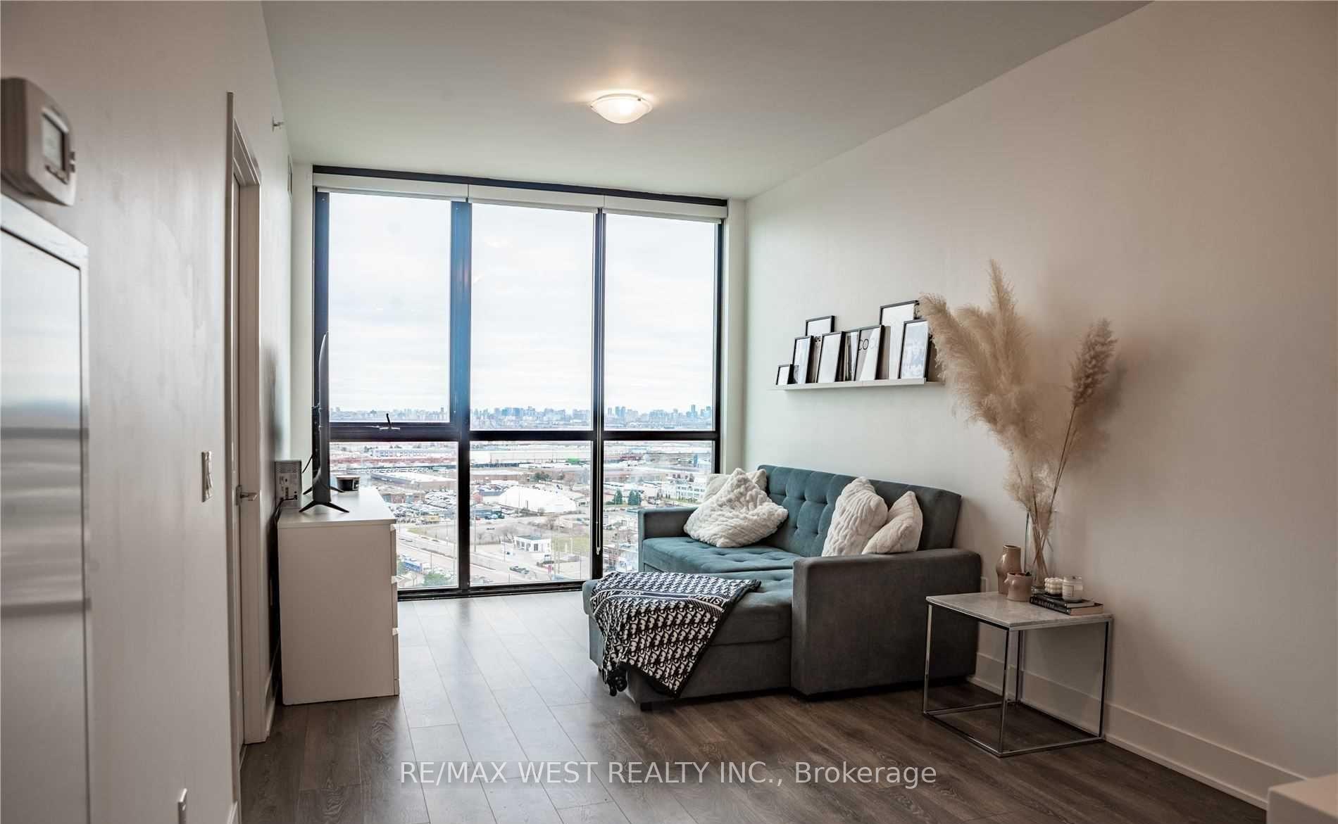 Photo 5 of Unit 1910, 2908 Highway 7 Road, Vaughan, Concord — HOMEH