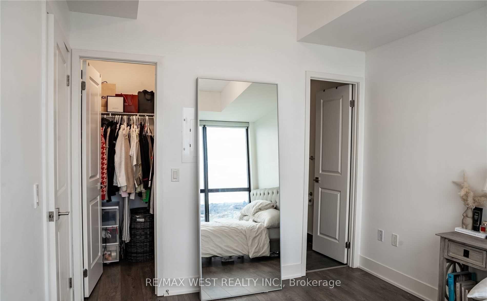 Photo 7 of Unit 1910, 2908 Highway 7 Road, Vaughan, Concord — HOMEH