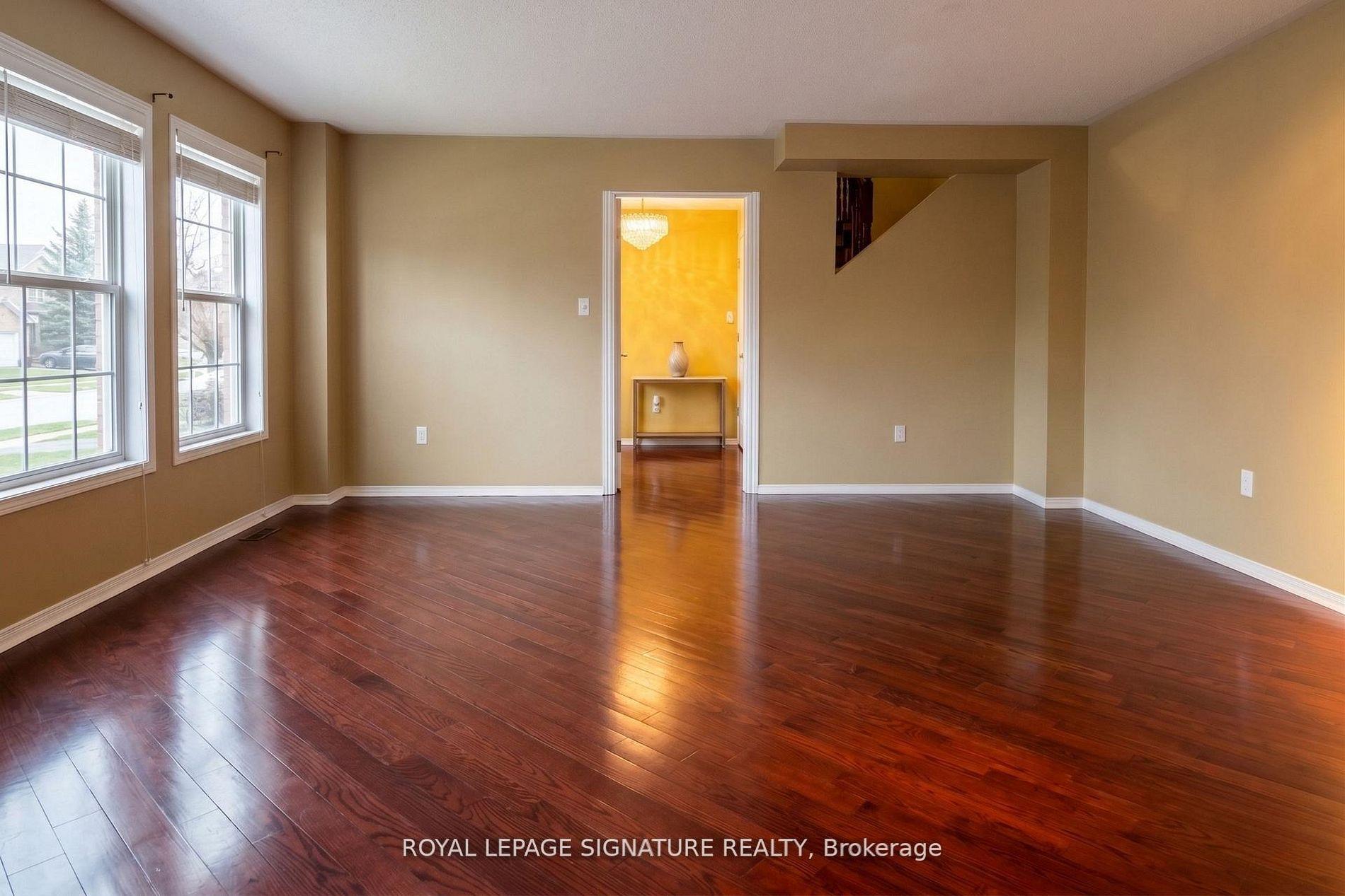 Photo 6 of Unit (Main), 27 Roadmaster Lane, Brampton, Fletcher's Meadow — HOMEH