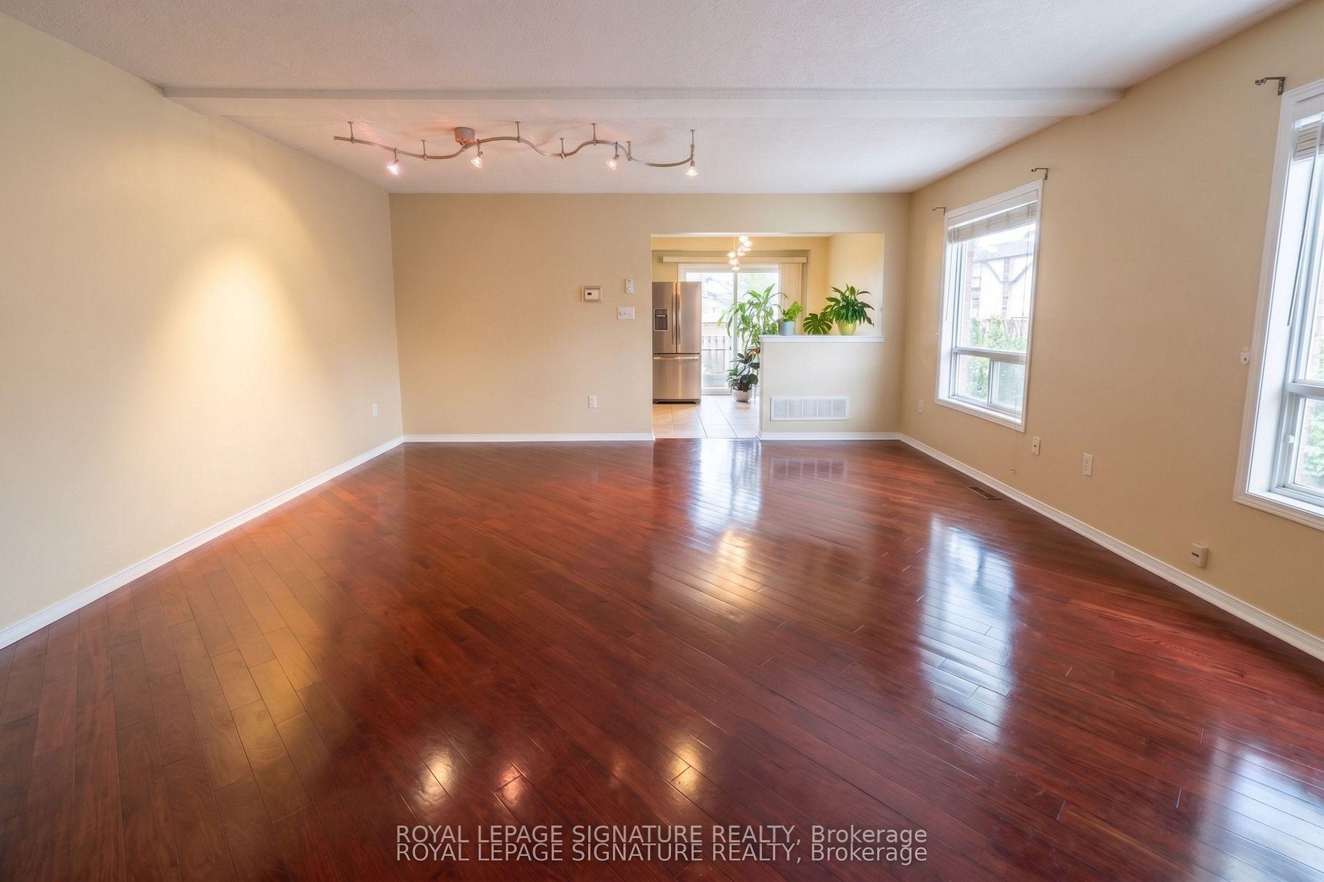 Photo 7 of Unit (Main), 27 Roadmaster Lane, Brampton, Fletcher's Meadow — HOMEH