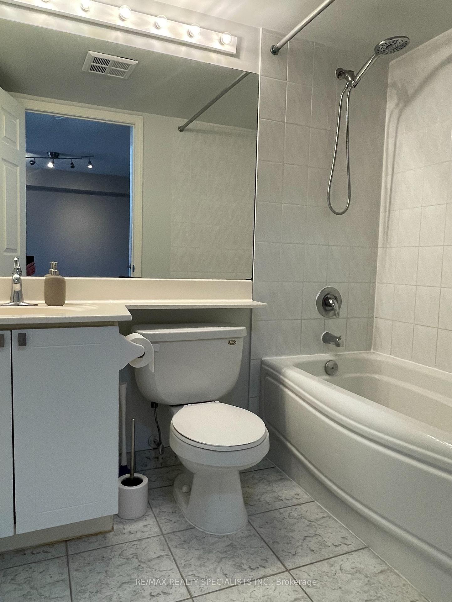 Photo 12 of Unit 308, 55 Strathaven Drive, Mississauga, Hurontario — HOMEH