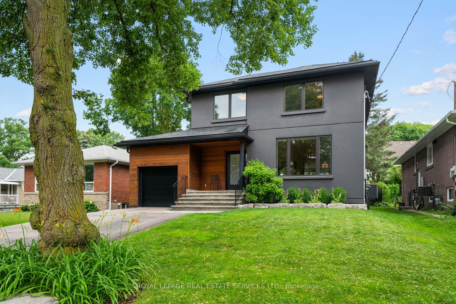 Front of 8 Firwood Crescent