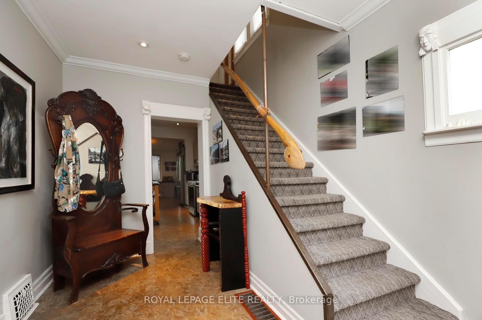 Photo 4 of 174 Owen Street, Barrie, Wellington — HOMEH