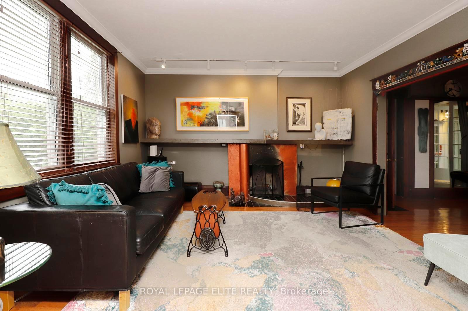 Photo 5 of 174 Owen Street, Barrie, Wellington — HOMEH