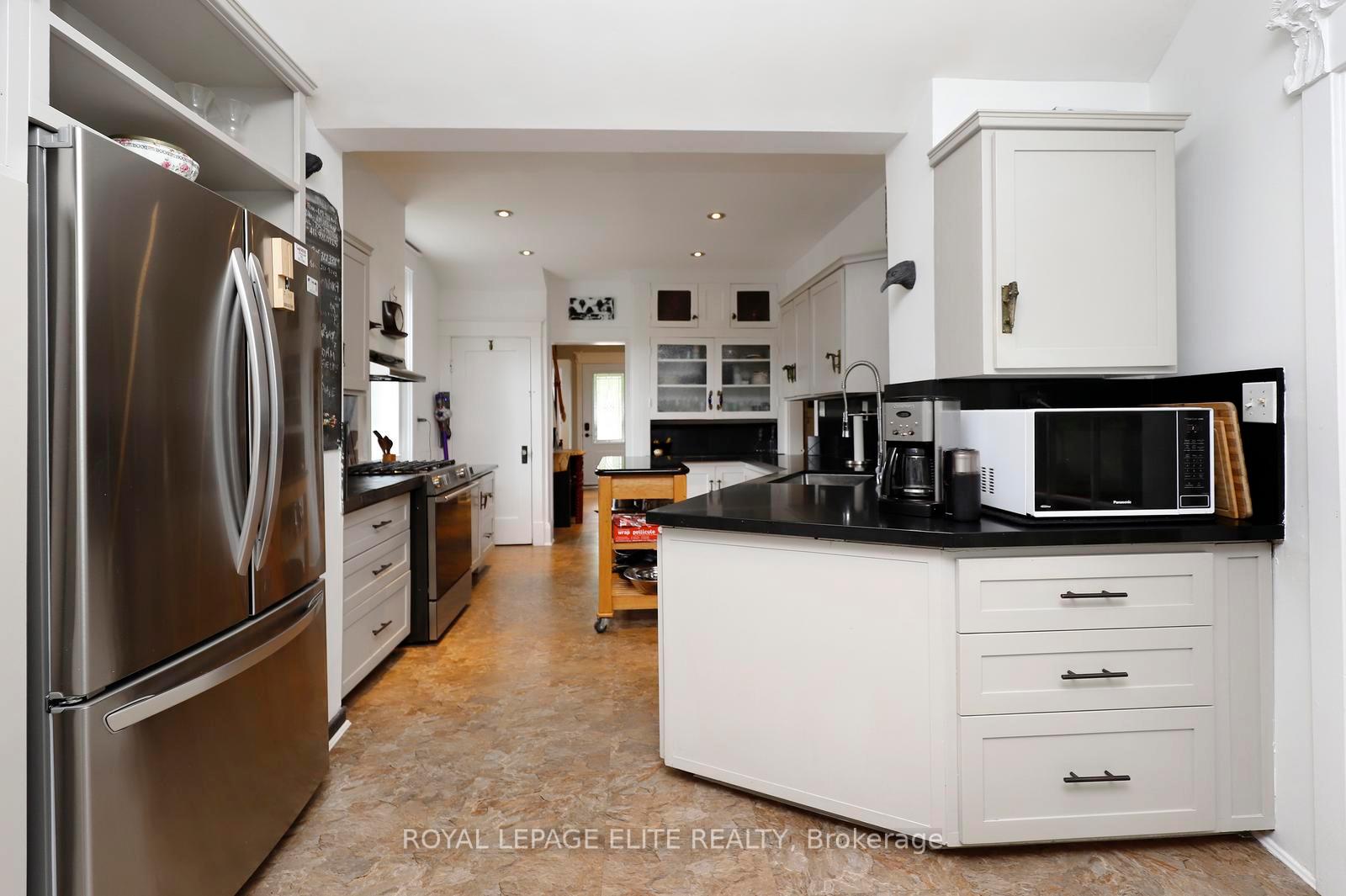 Photo 17 of 174 Owen Street, Barrie, Wellington — HOMEH