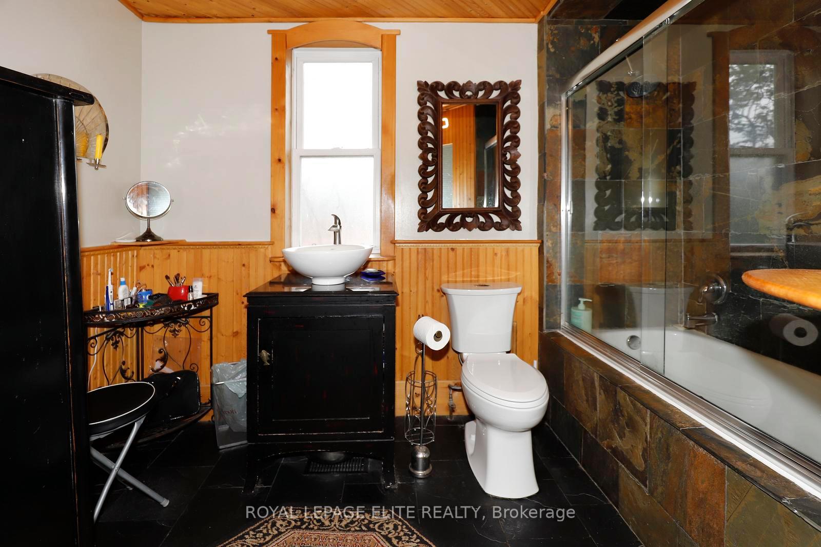 Photo 23 of 174 Owen Street, Barrie, Wellington — HOMEH