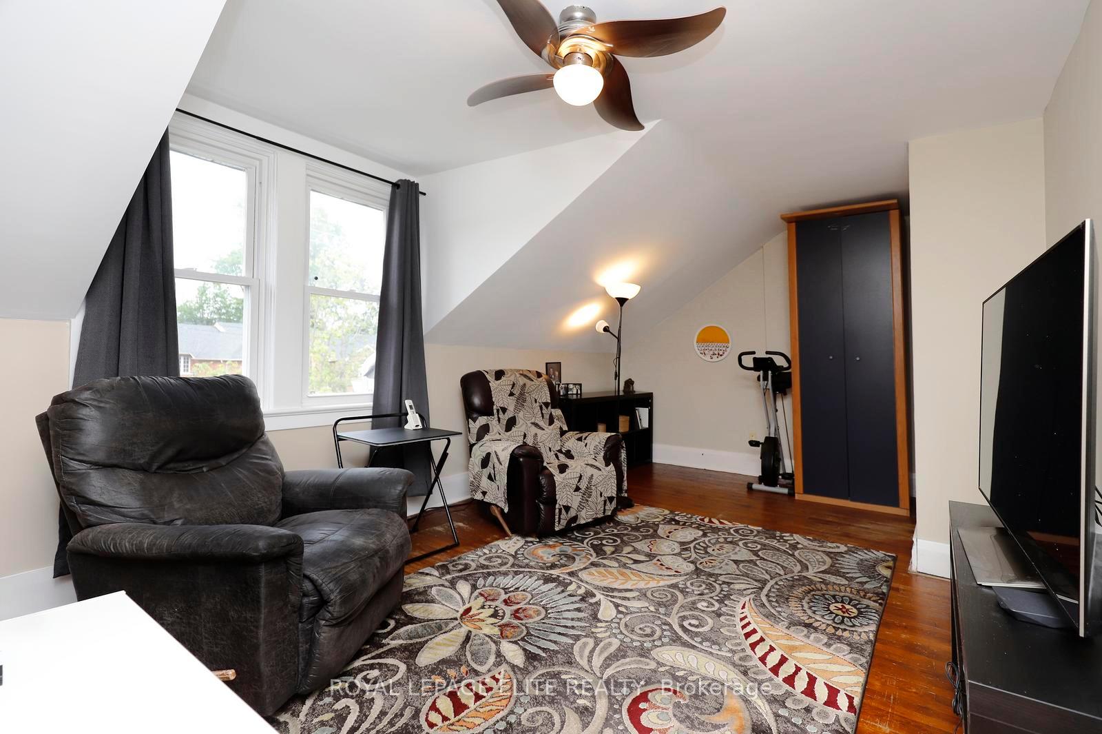 Photo 24 of 174 Owen Street, Barrie, Wellington — HOMEH