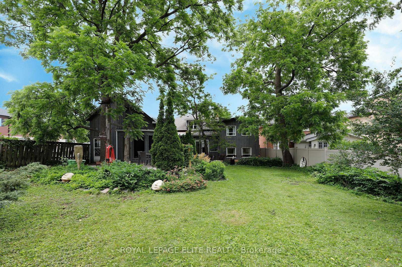 Photo 45 of 174 Owen Street, Barrie, Wellington — HOMEH