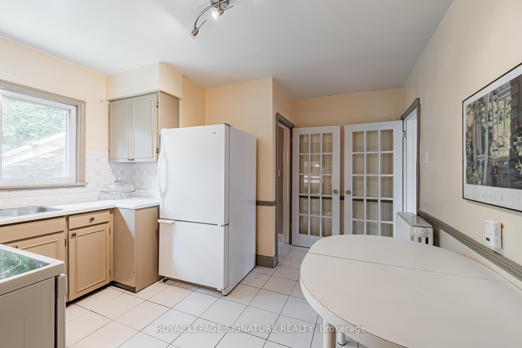 Photo 13 of 59 Parkview Hill Crescent, Toronto, O'Connor-Parkview — HOMEH