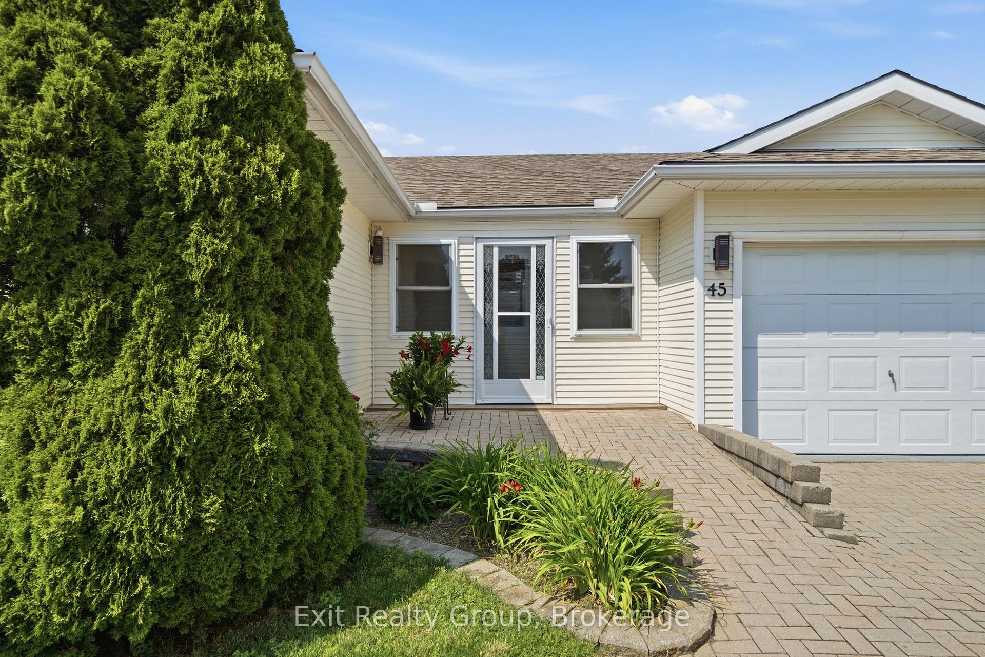 Photo 3 of 45 Heritage Drive, Prince Edward County, Wellington Ward — HOMEH