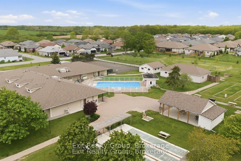 Photo 48 of 45 Heritage Drive, Prince Edward County, Wellington Ward — HOMEH