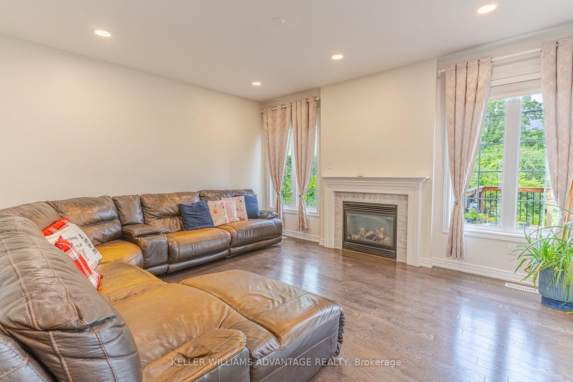 Photo 12 of 8 Teaberry Terrace, Brampton, Credit Valley — HOMEH