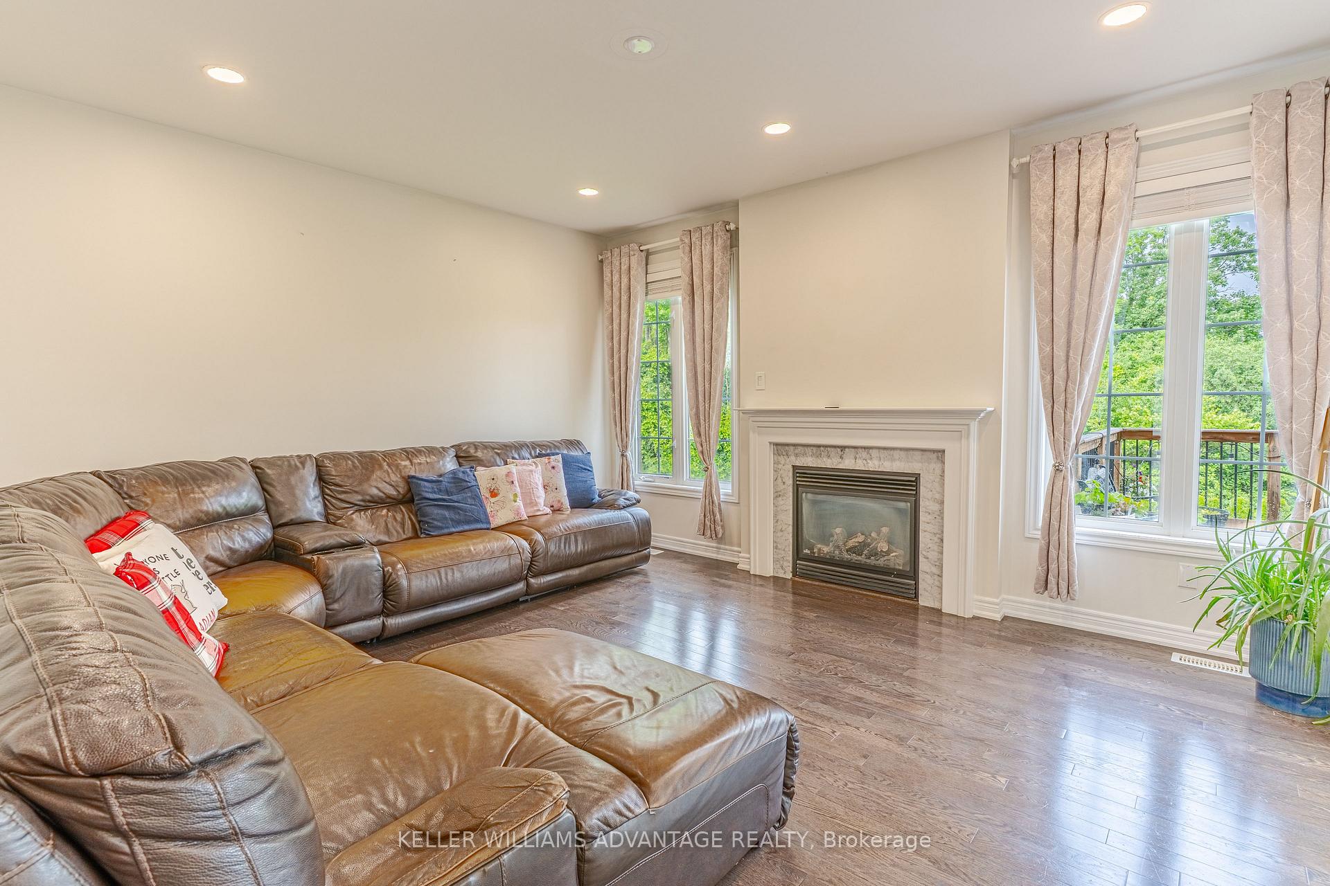 Photo 13 of 8 Teaberry Terrace, Brampton, Credit Valley — HOMEH