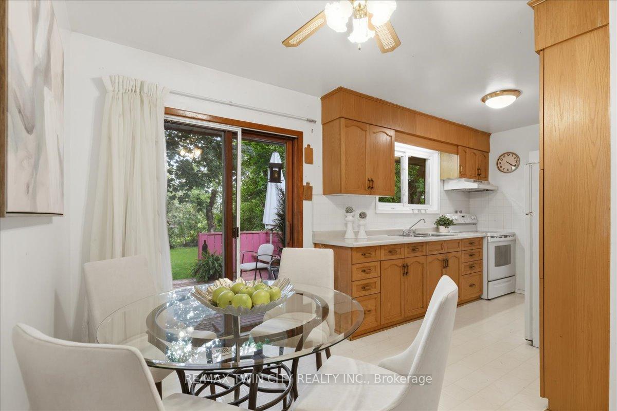 Photo 8 of 118 Wilfred Avenue, Kitchener, Stanley Park — HOMEH