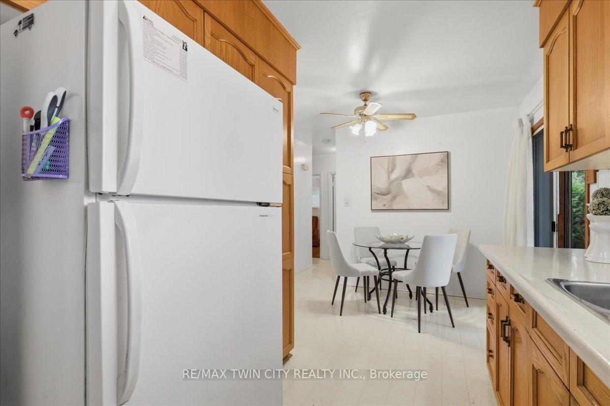 Photo 13 of 118 Wilfred Avenue, Kitchener, Stanley Park — HOMEH