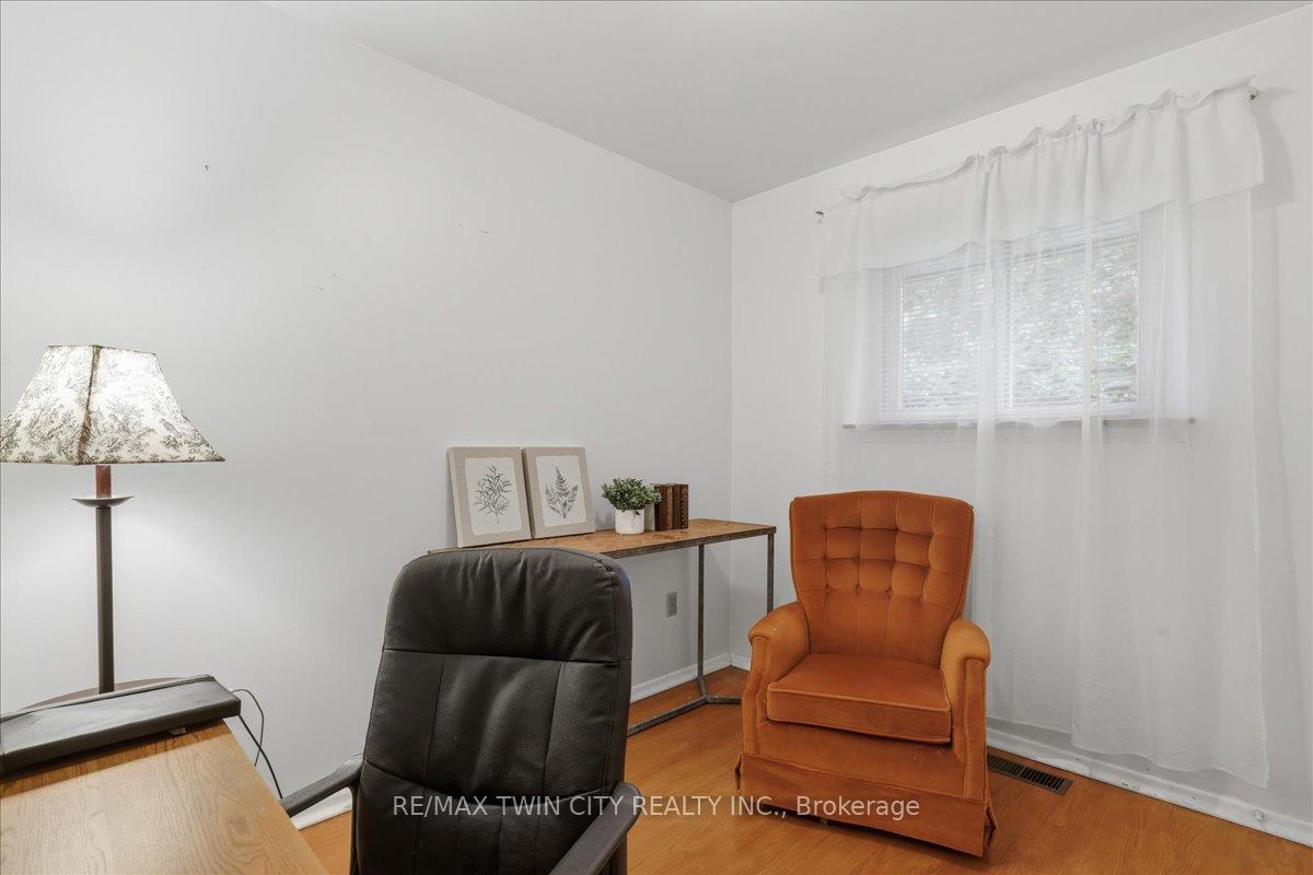 Photo 18 of 118 Wilfred Avenue, Kitchener, Stanley Park — HOMEH