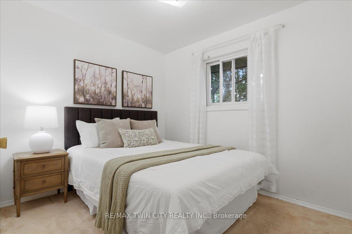 Photo 20 of 118 Wilfred Avenue, Kitchener, Stanley Park — HOMEH