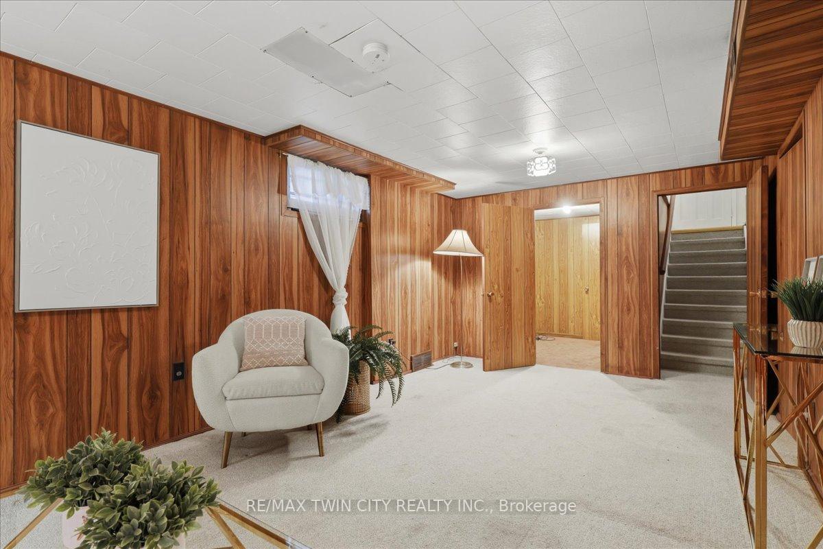 Photo 24 of 118 Wilfred Avenue, Kitchener, Stanley Park — HOMEH