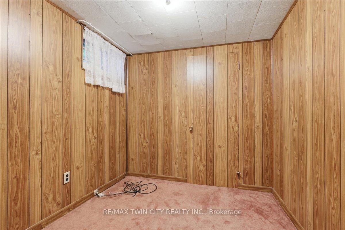 Photo 25 of 118 Wilfred Avenue, Kitchener, Stanley Park — HOMEH