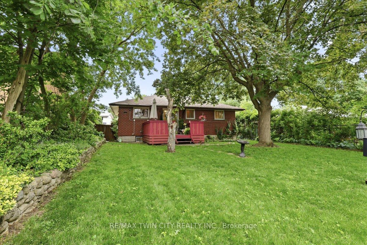 Photo 36 of 118 Wilfred Avenue, Kitchener, Stanley Park — HOMEH