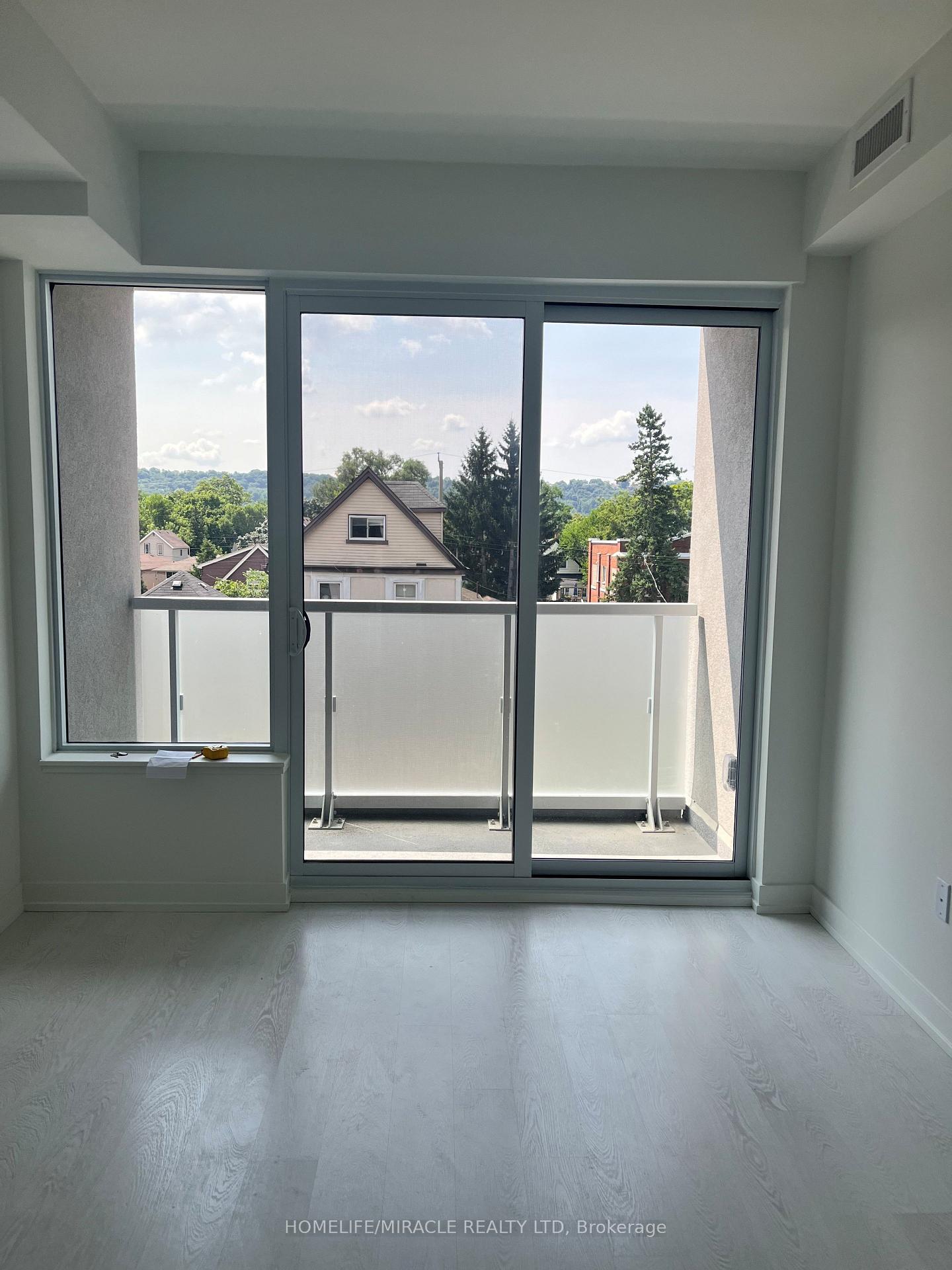 Photo 4 of Unit 320, 415 Main Street W, Hamilton, Kirkendall — HOMEH