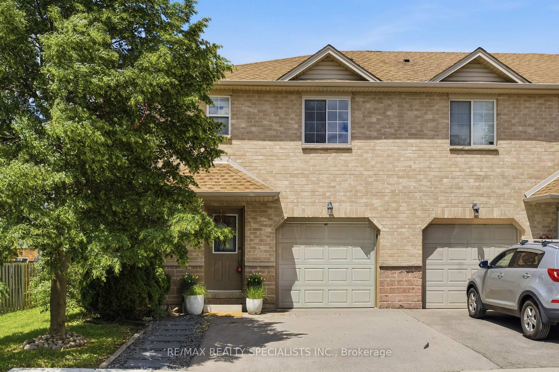Photo 1 of Unit 10, 39 Pinewoods Drive, Hamilton, Stoney Creek Mountain — HOMEH
