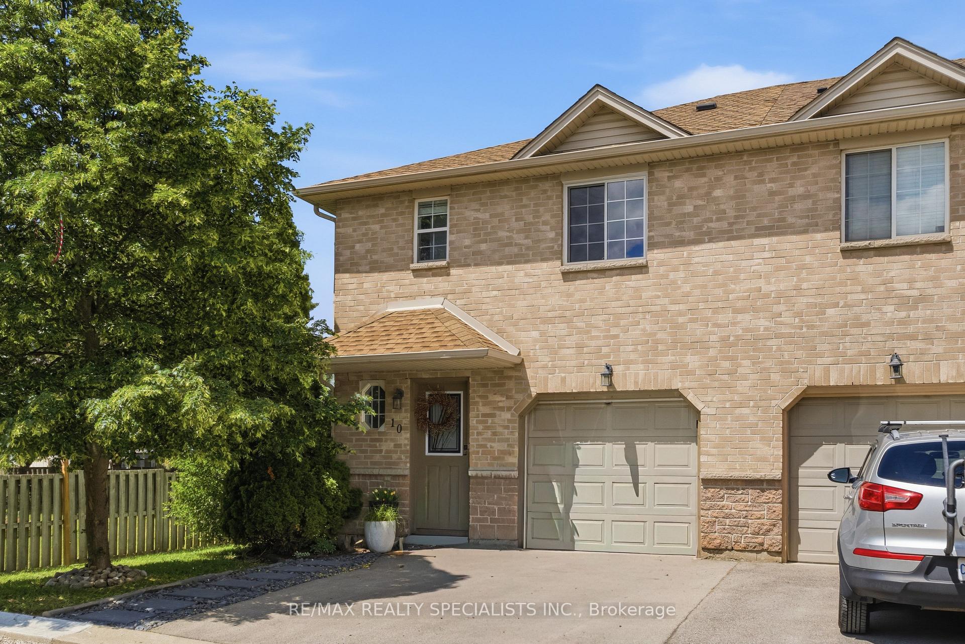Photo 2 of Unit 10, 39 Pinewoods Drive, Hamilton, Stoney Creek Mountain — HOMEH