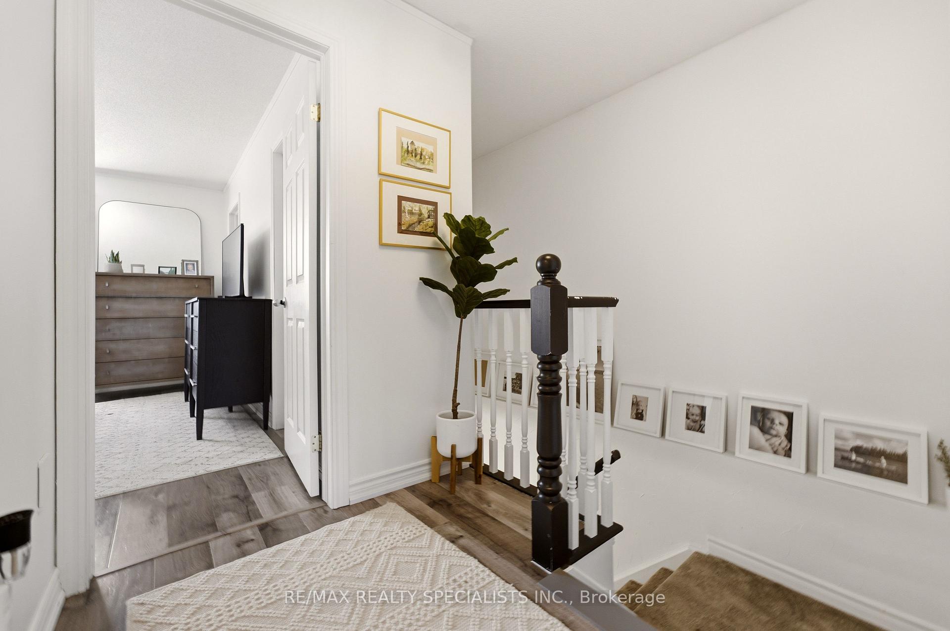Photo 13 of Unit 10, 39 Pinewoods Drive, Hamilton, Stoney Creek Mountain — HOMEH