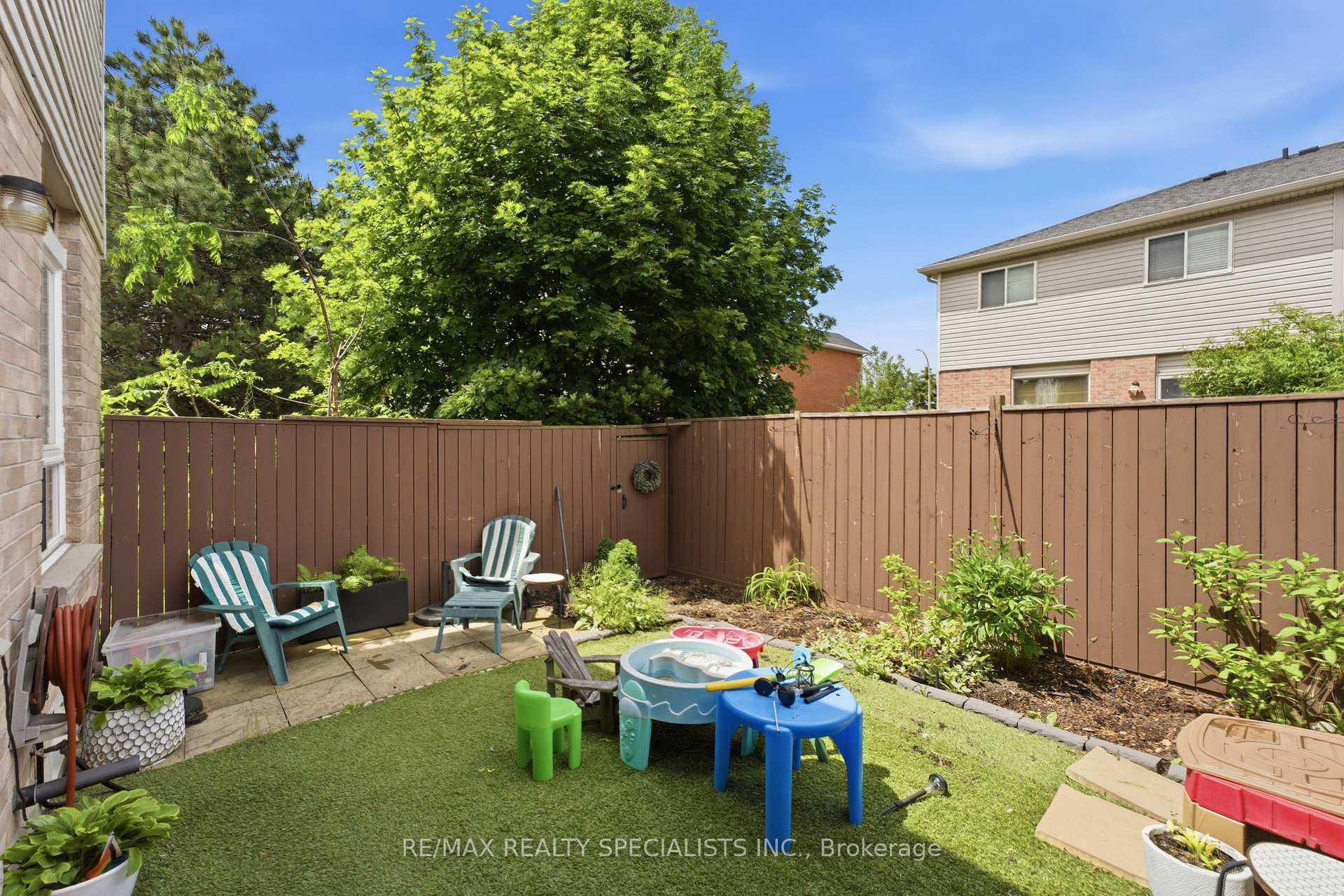 Photo 25 of Unit 10, 39 Pinewoods Drive, Hamilton, Stoney Creek Mountain — HOMEH