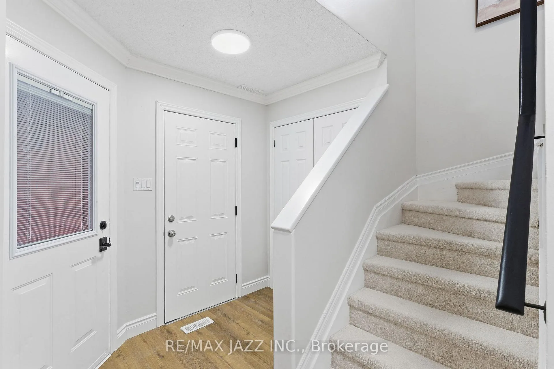Photo 7 of 14 Kershaw Street, Clarington, Bowmanville — HOMEH