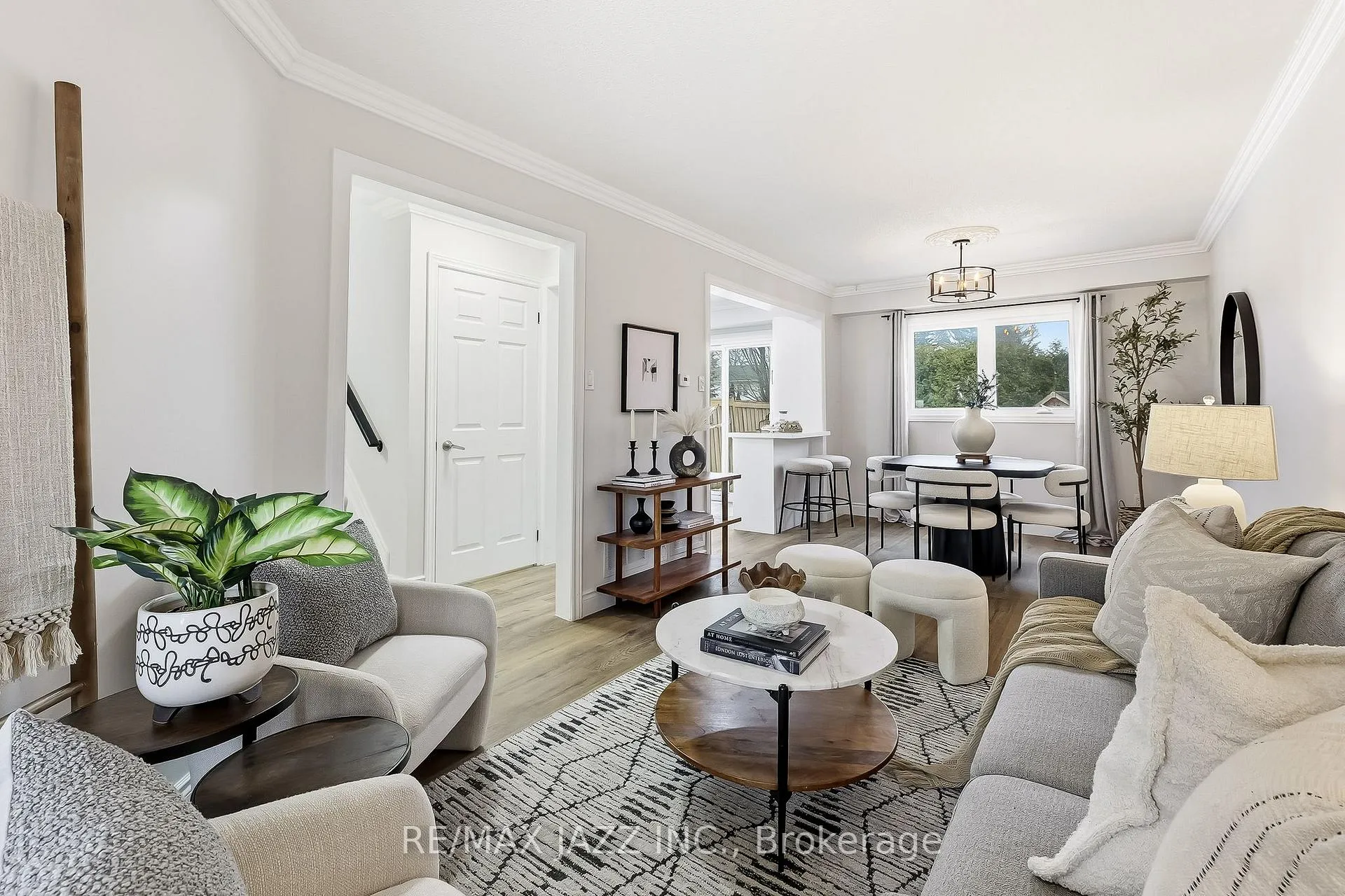 Photo 12 of 14 Kershaw Street, Clarington, Bowmanville — HOMEH