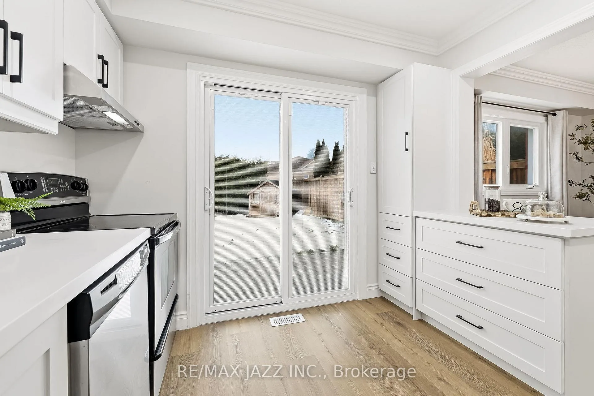 Photo 19 of 14 Kershaw Street, Clarington, Bowmanville — HOMEH
