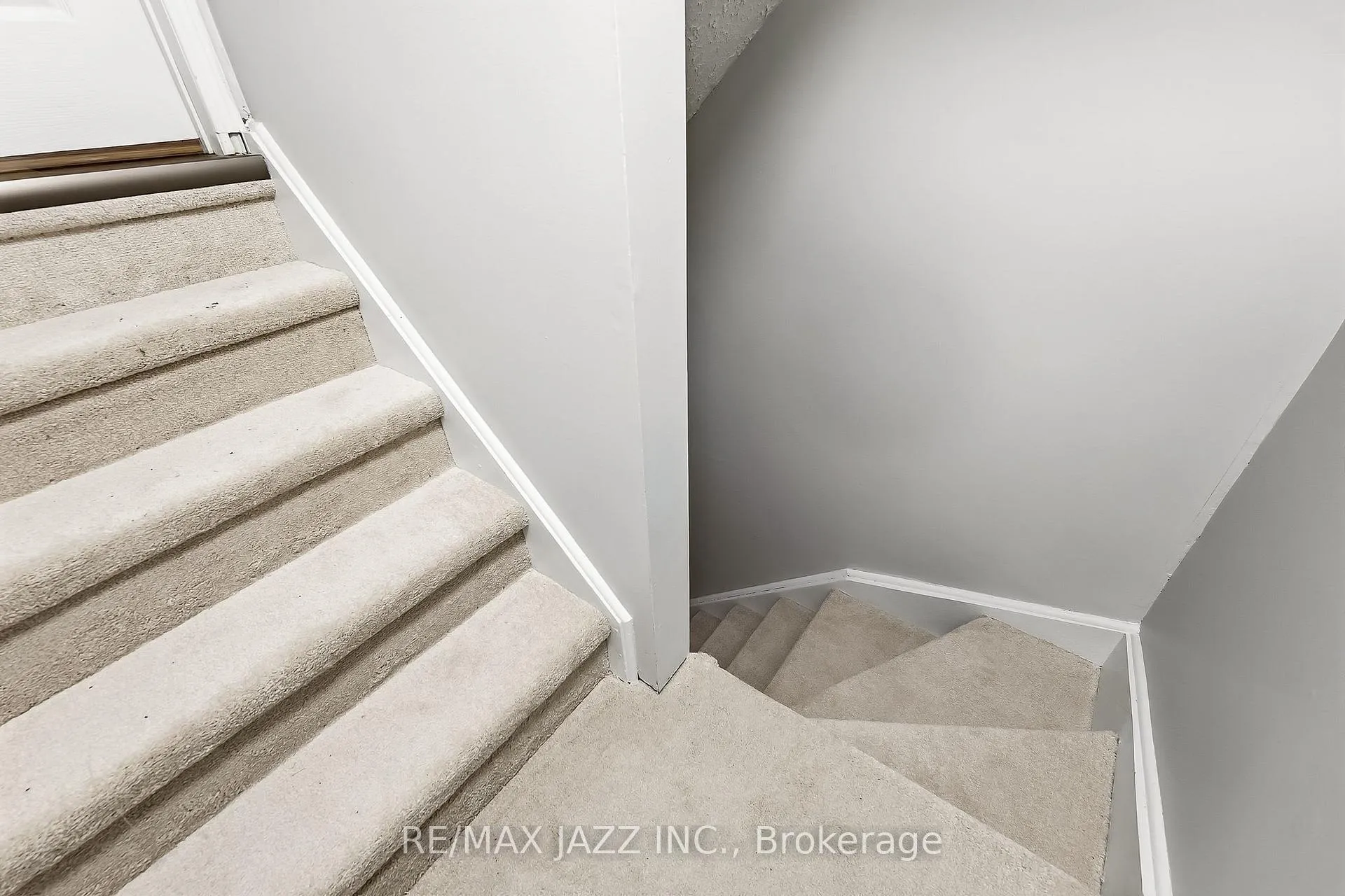 Photo 33 of 14 Kershaw Street, Clarington, Bowmanville — HOMEH