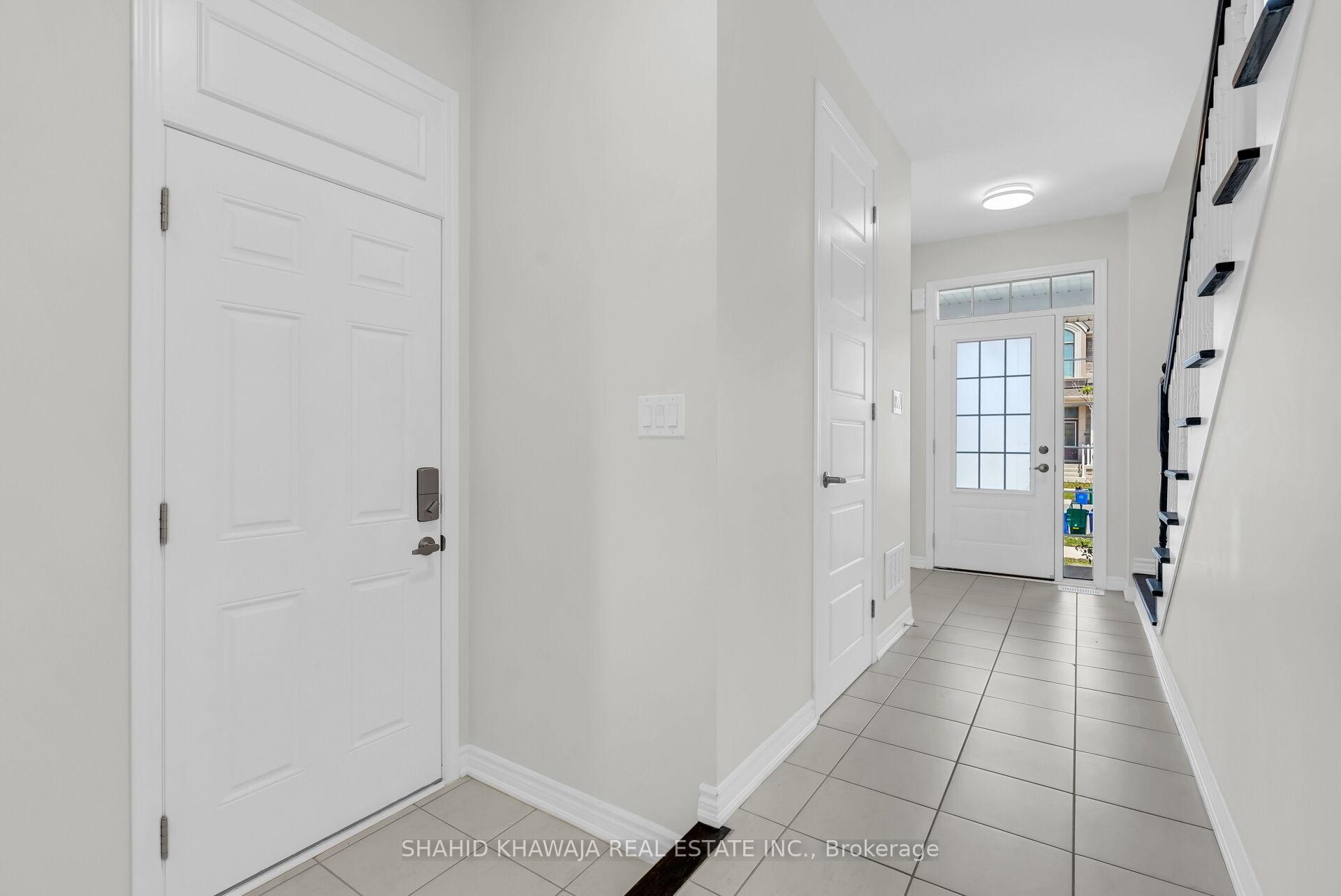 Photo 4 of 143 Yates Drive, Milton, Cobban — HOMEH