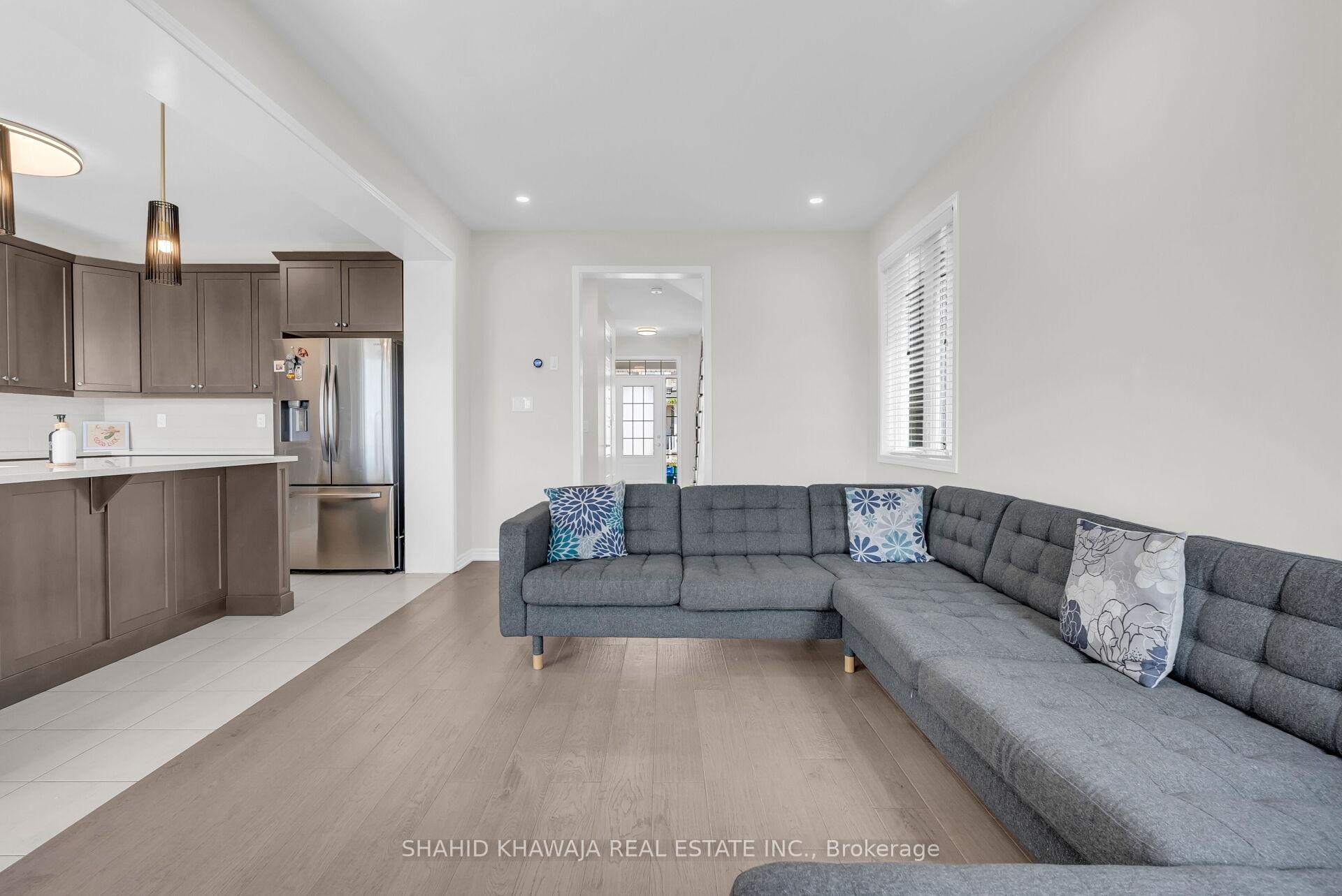 Photo 8 of 143 Yates Drive, Milton, Cobban — HOMEH