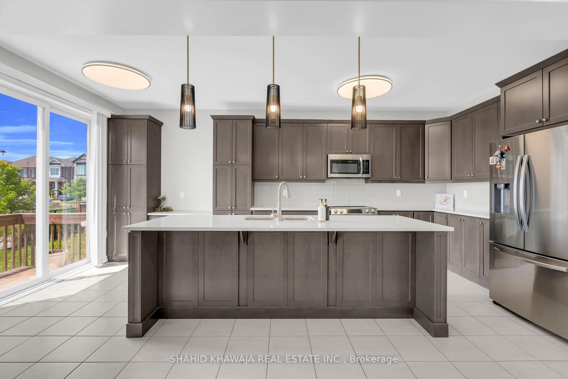 Photo 9 of 143 Yates Drive, Milton, Cobban — HOMEH