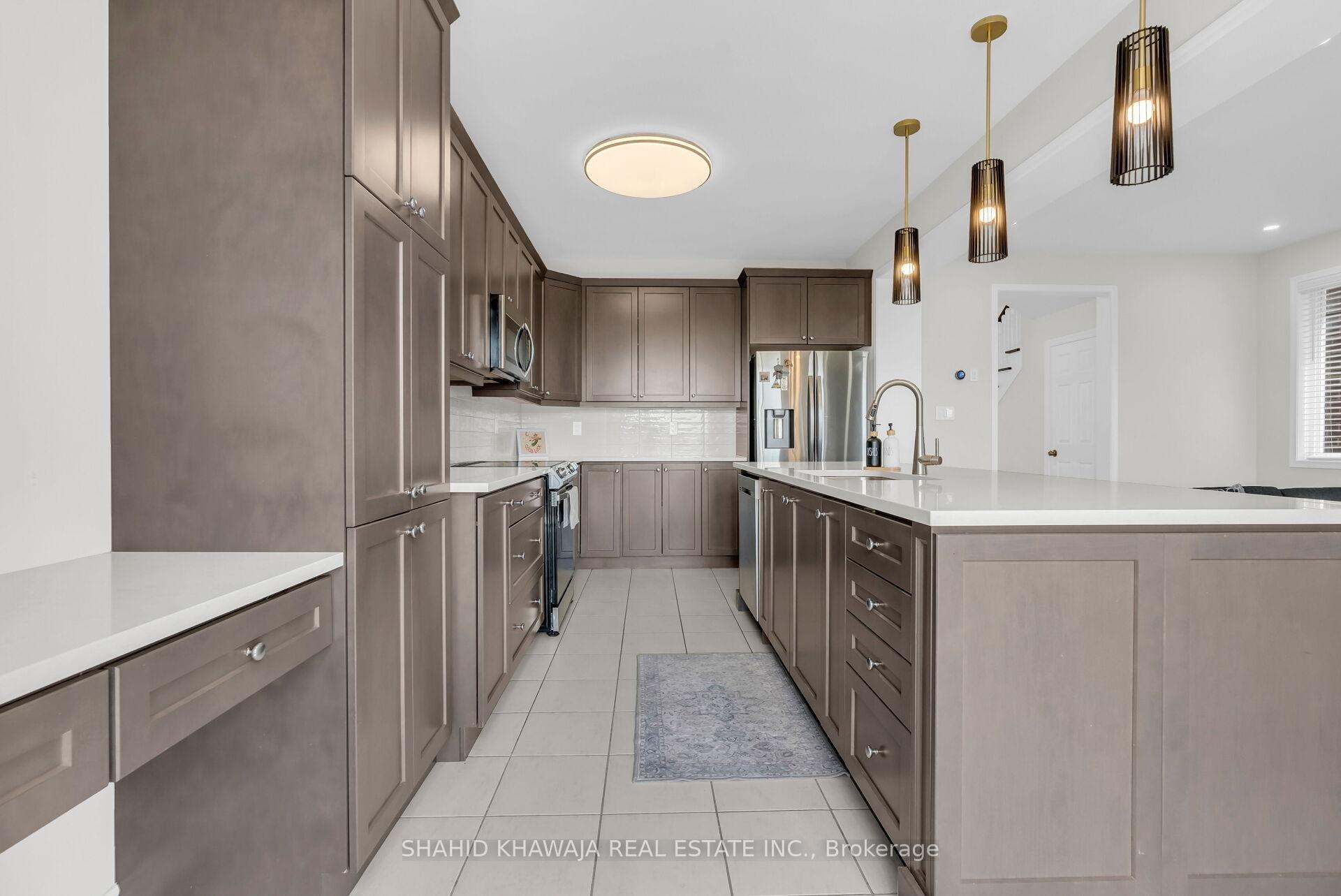 Photo 11 of 143 Yates Drive, Milton, Cobban — HOMEH