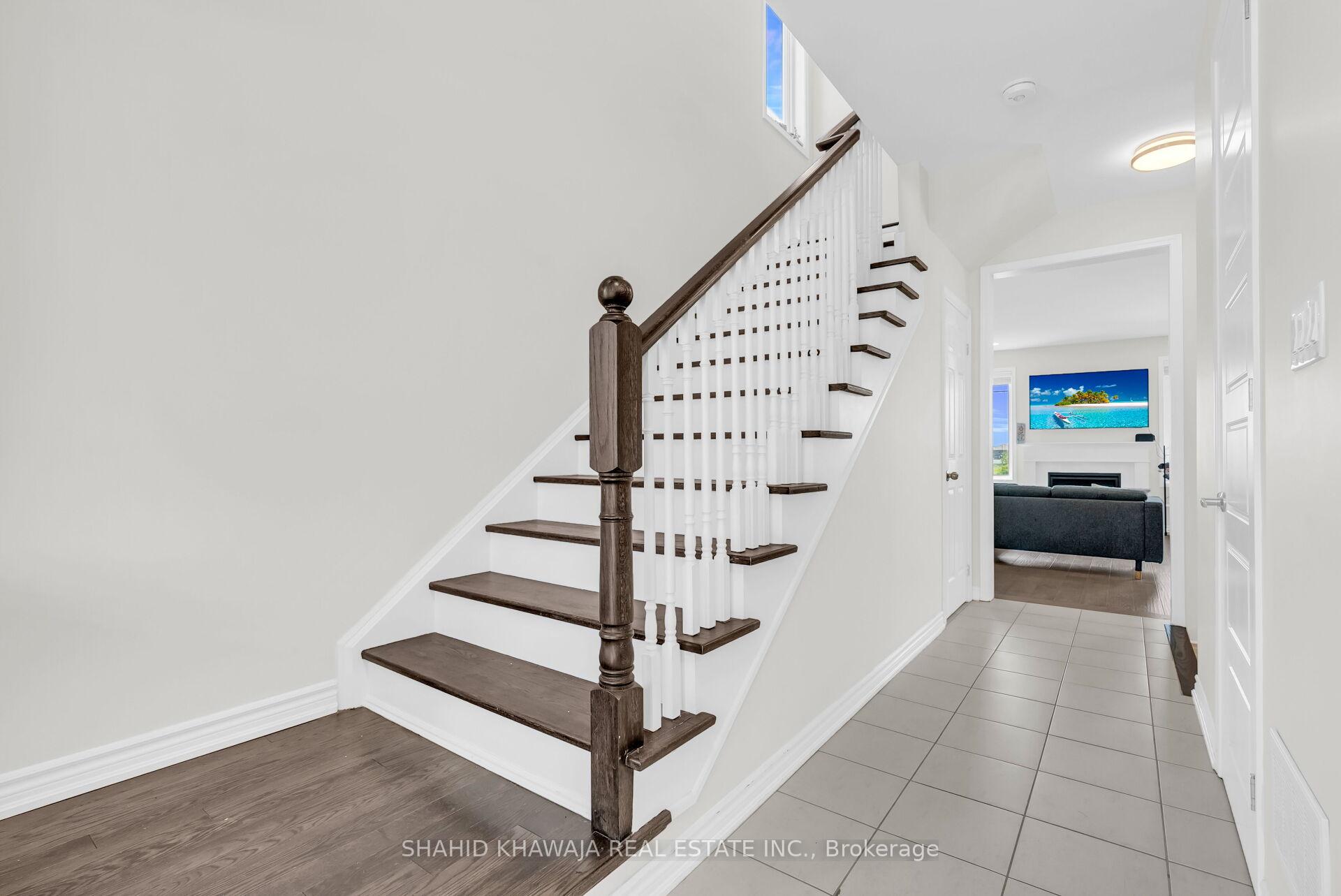 Photo 14 of 143 Yates Drive, Milton, Cobban — HOMEH
