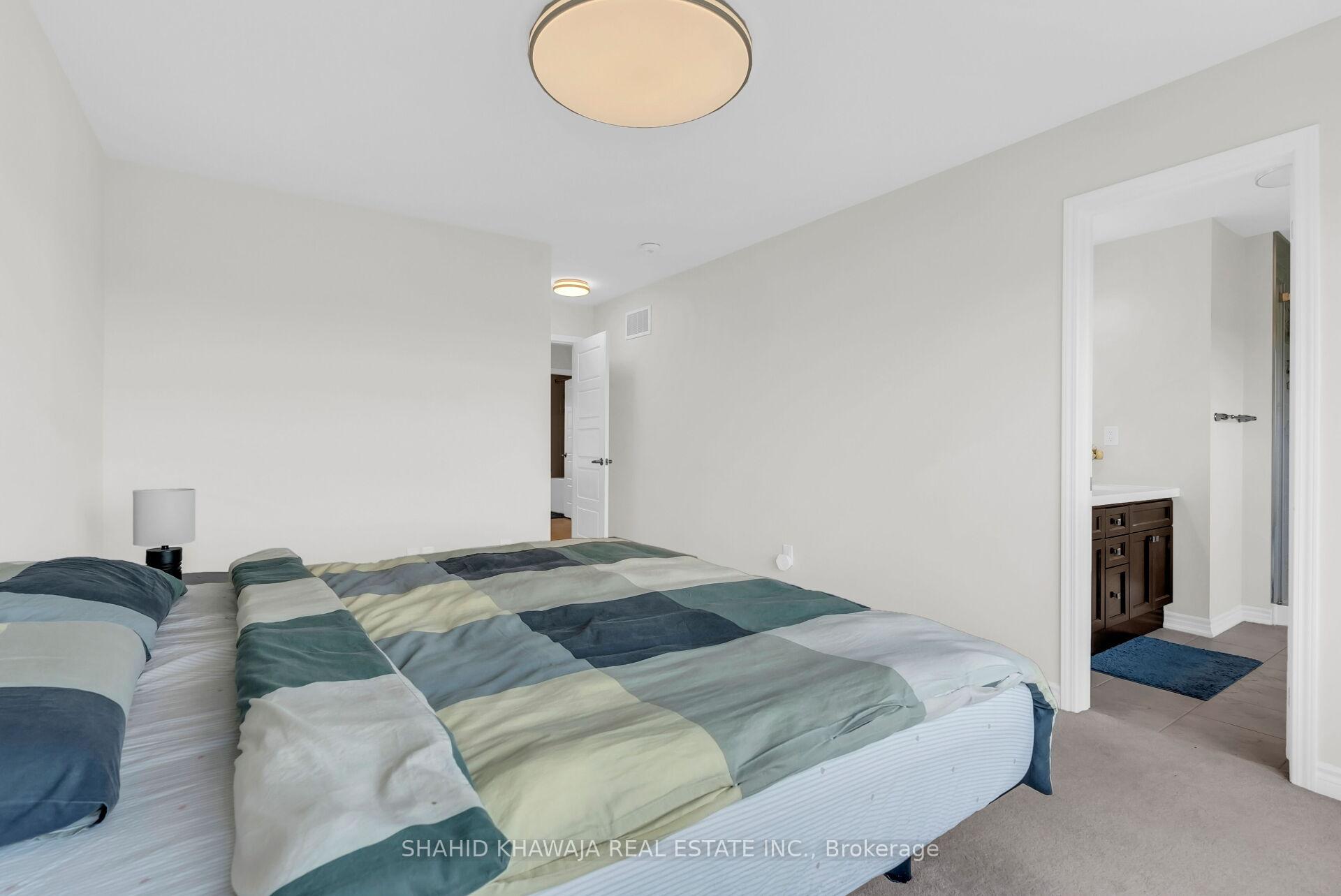Photo 16 of 143 Yates Drive, Milton, Cobban — HOMEH