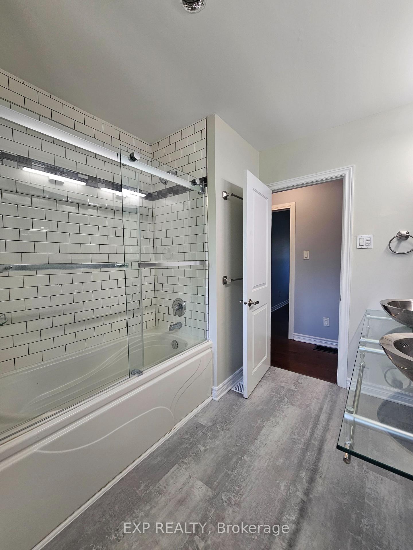 Photo 11 of 90 Morenz Crescent, Kingston, Rideau — HOMEH