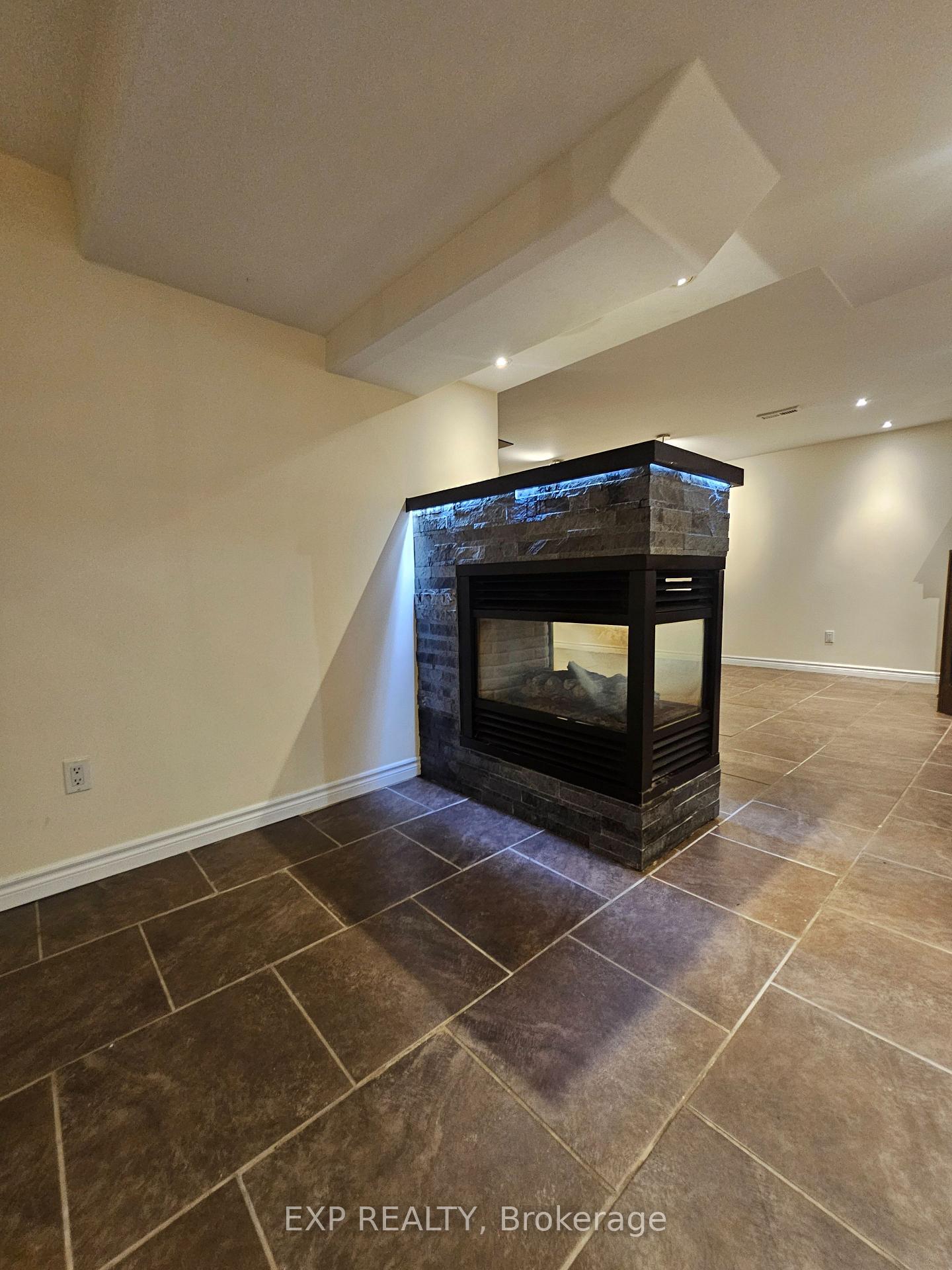 Photo 18 of 90 Morenz Crescent, Kingston, Rideau — HOMEH