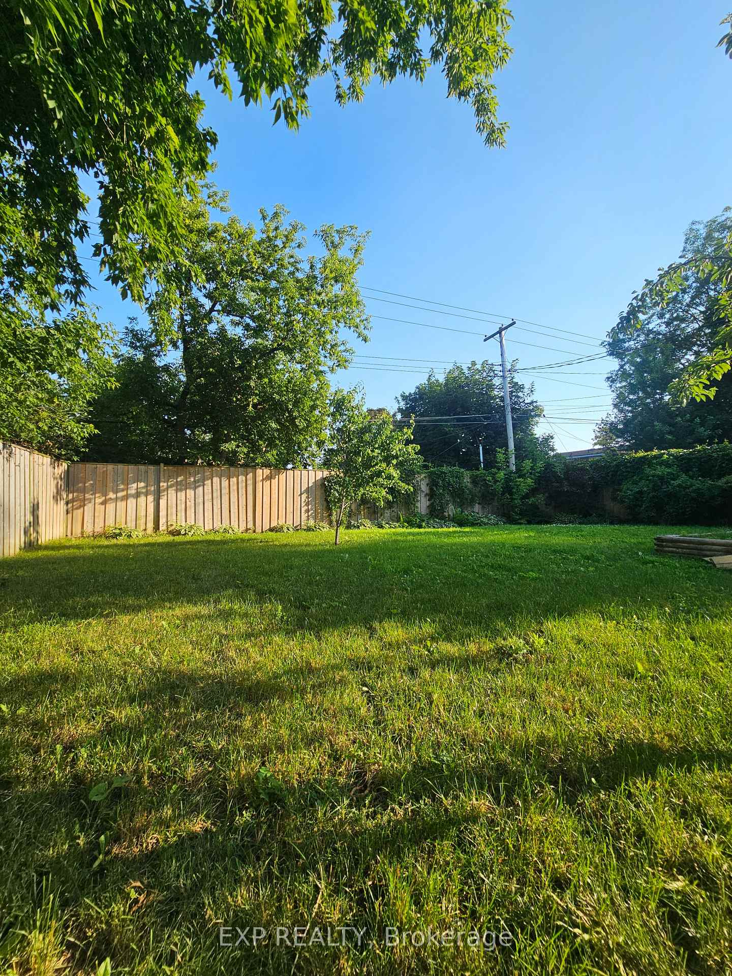 Photo 25 of 90 Morenz Crescent, Kingston, Rideau — HOMEH
