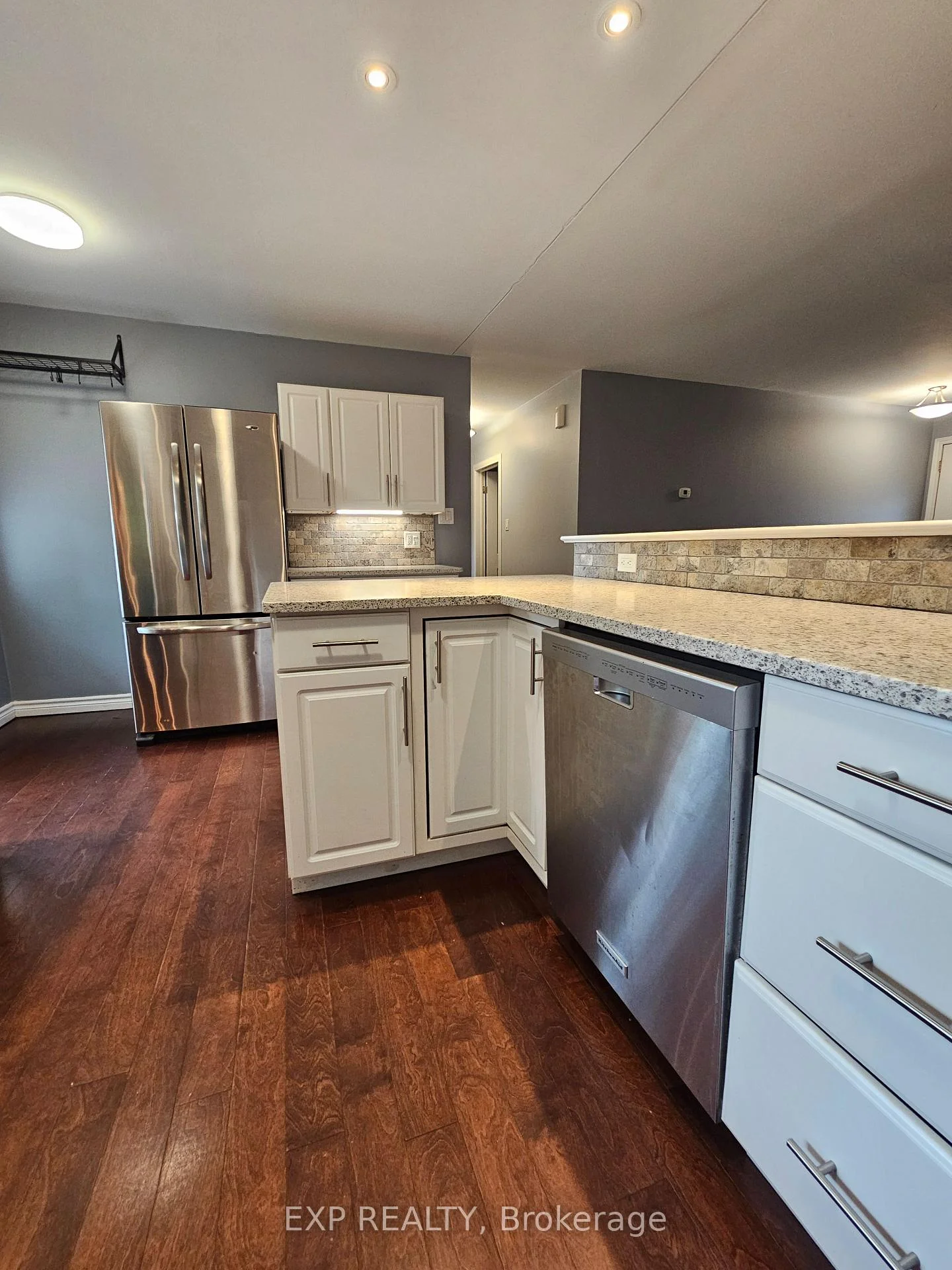 Photo 8 of 90 Morenz Crescent, Kingston, Rideau — HOMEH